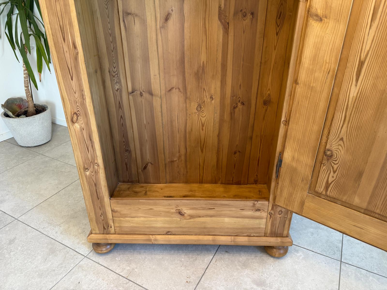 Originaler restaurierter Biedermeier Bauernschrank Naturholzschrank G1784