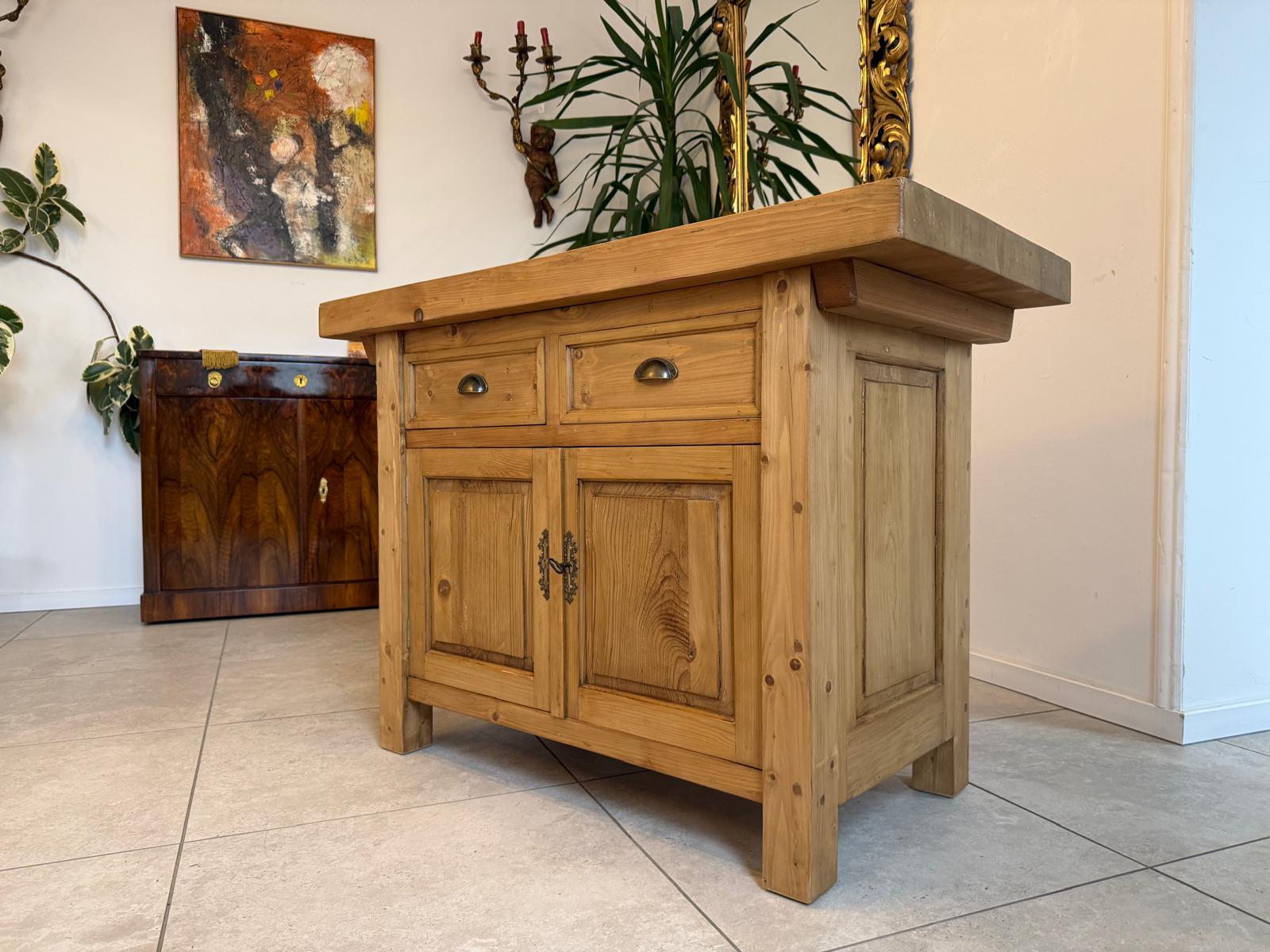 Urige bäuerliche Bar Altholz Vintage Verkaufstheke Schneidertisch D1114