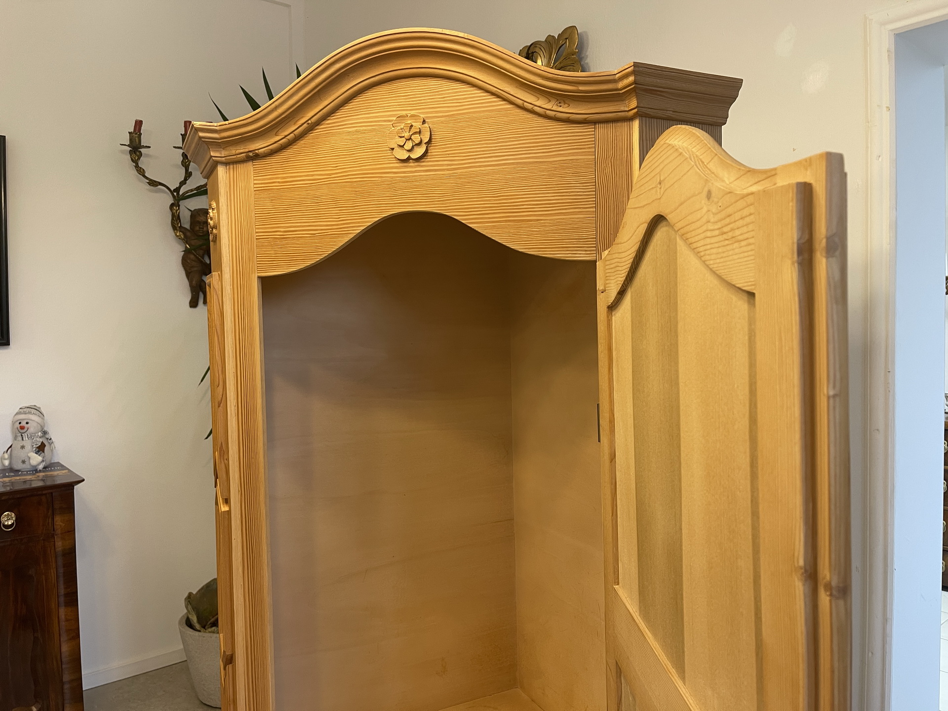 Bauernkasten-69 Bauernschrank Eckschrank Landhausschrank Barockstil B1982