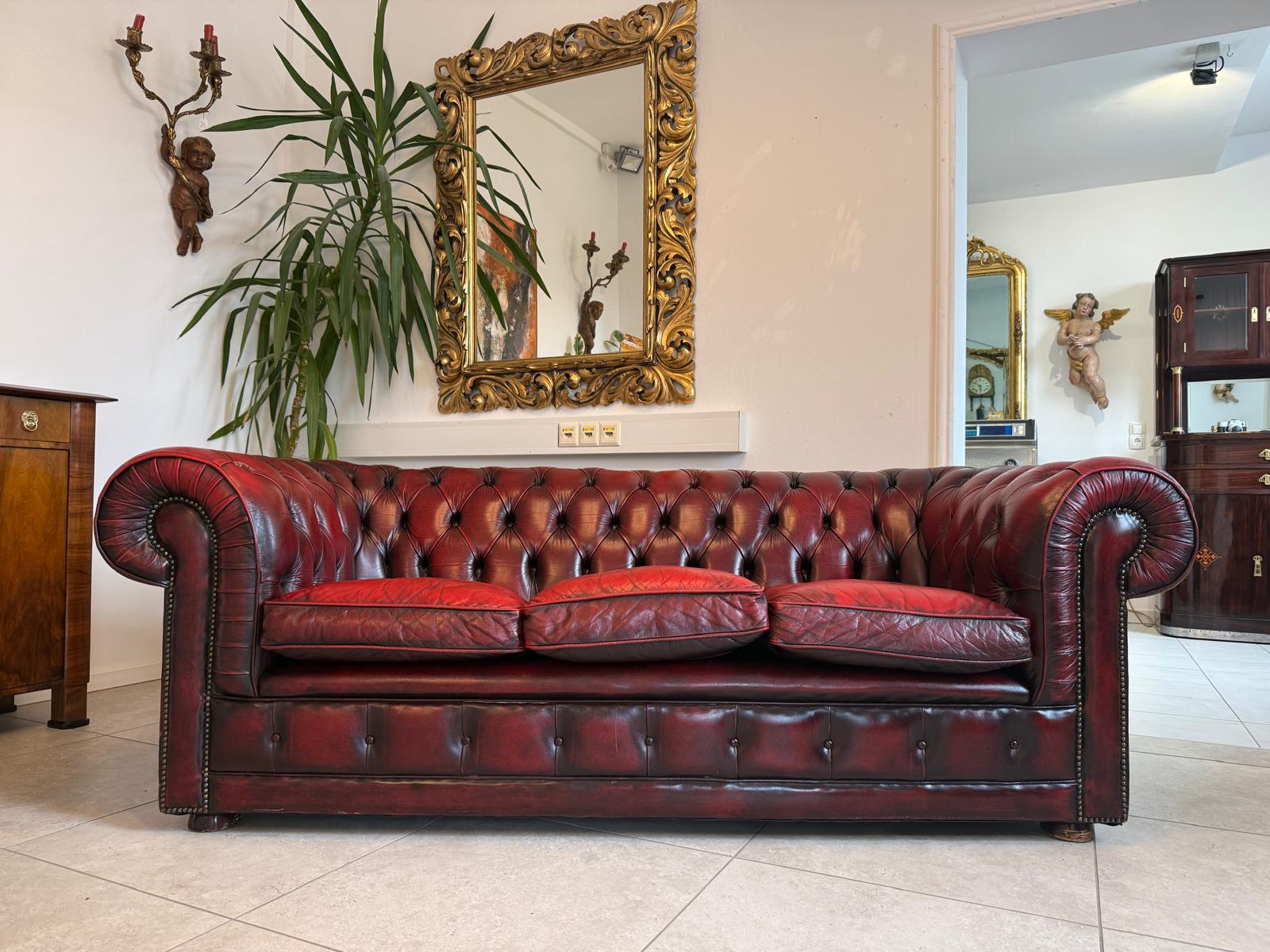 Chesterfield 3er Clubsofa Diwan Couch Oxblood Kultmöbel D2304