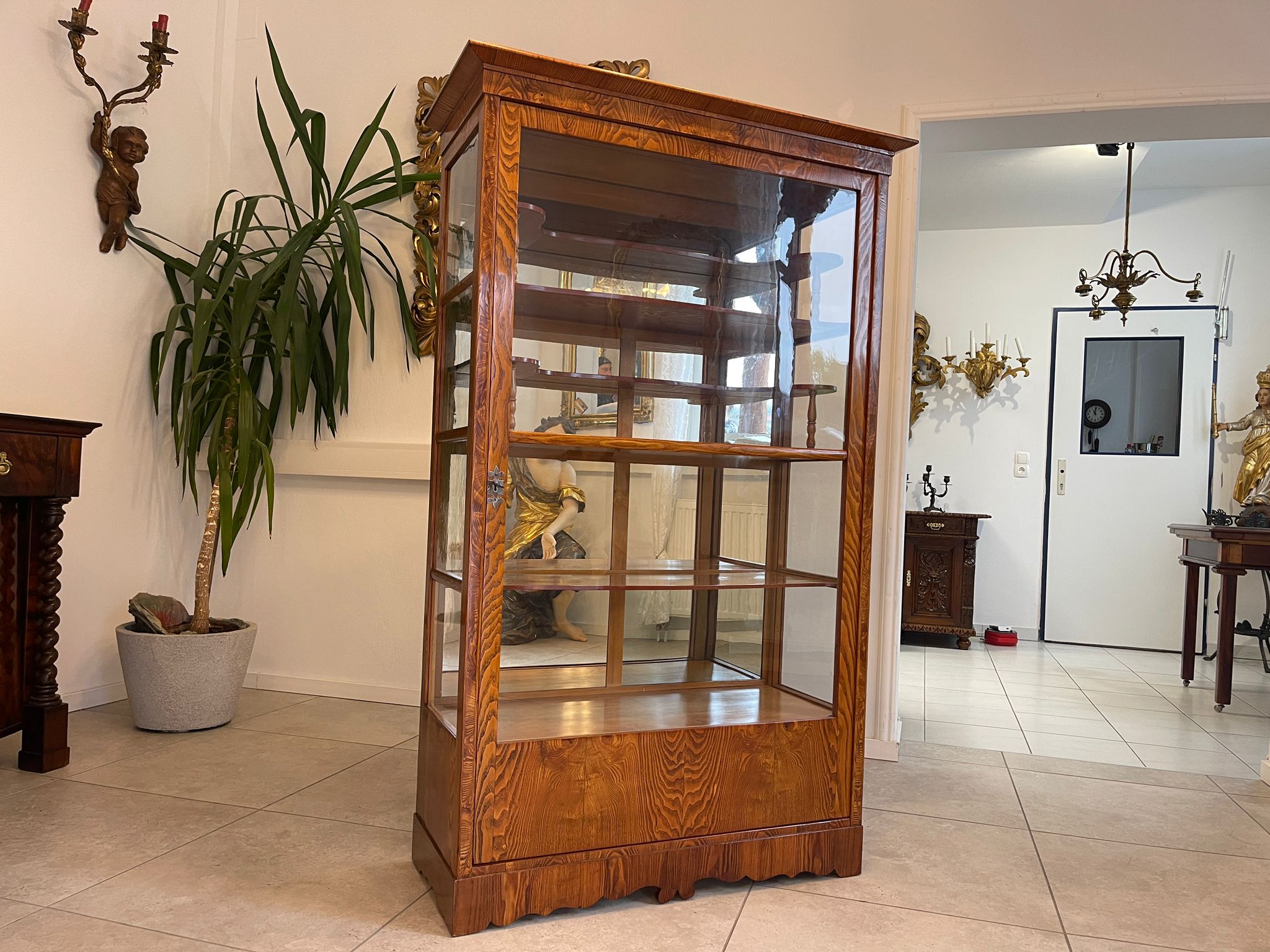 709384a8-4128-47b0-9dd3-43bb97aa48a9 Biedermeier Vitrine Bücherschrank Eschenholz A4950