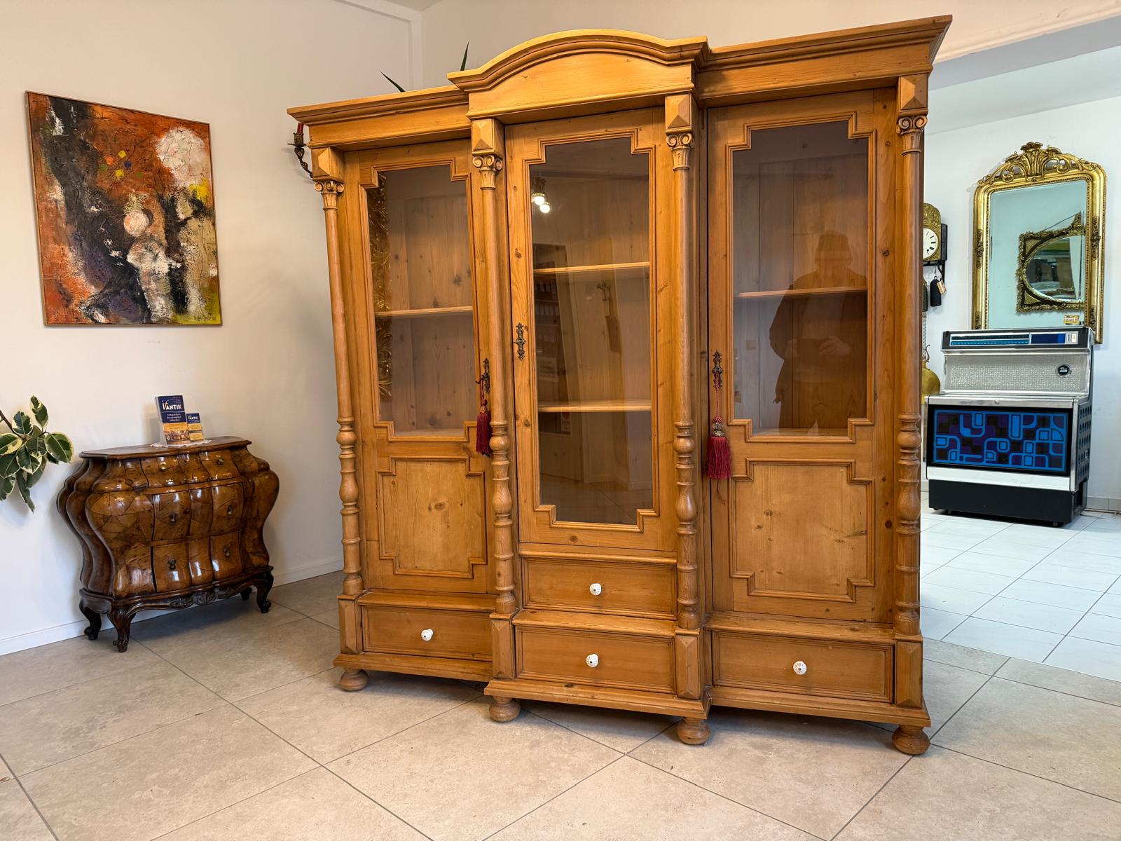 Originale Vitrine Säulen Glasvitrine Bücherschrank Bauernvitrine Antik Bauernkasten D1157