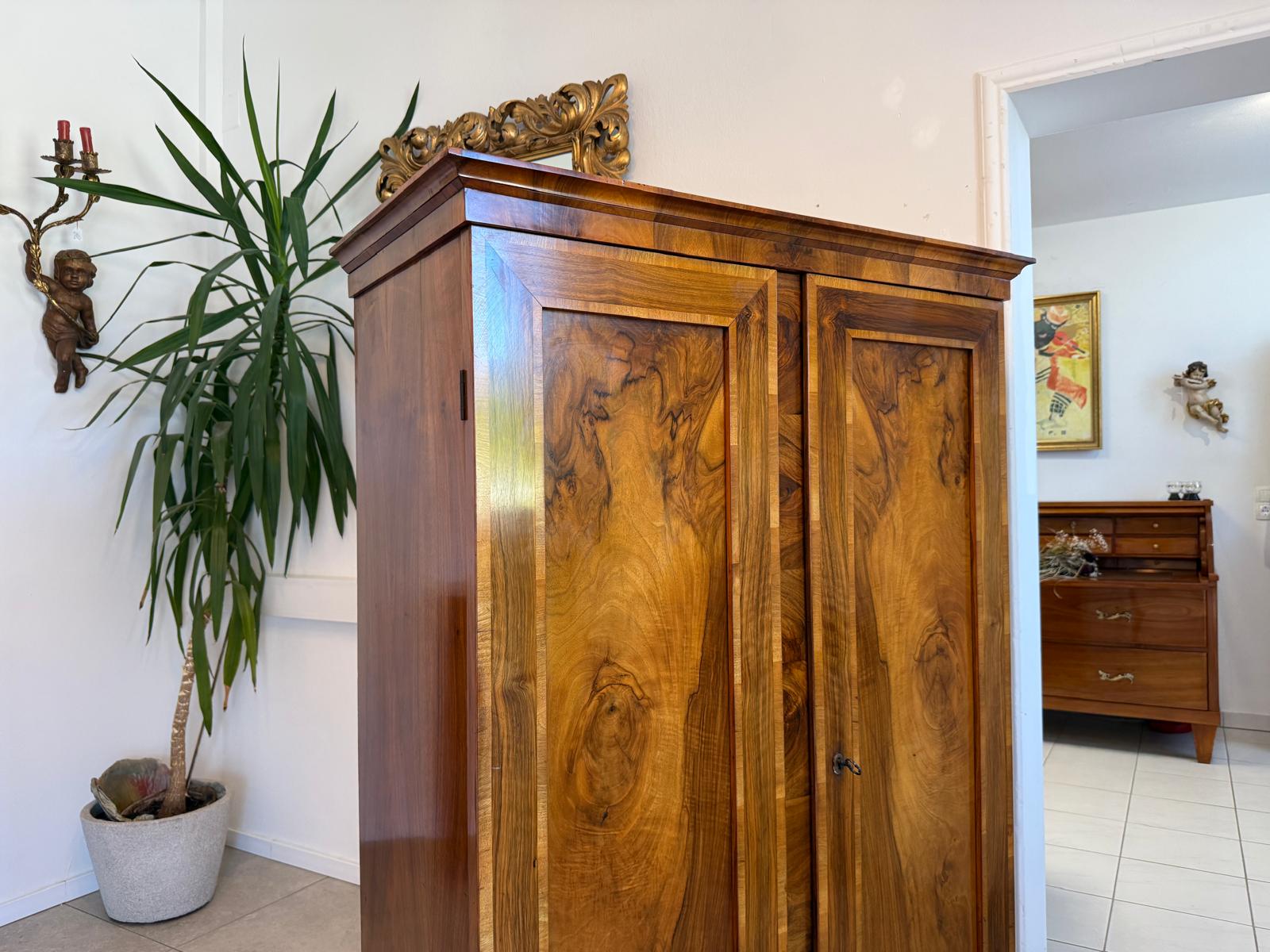 restaurierte Biedermeier Halbschrank Vertiko Schrank G2000