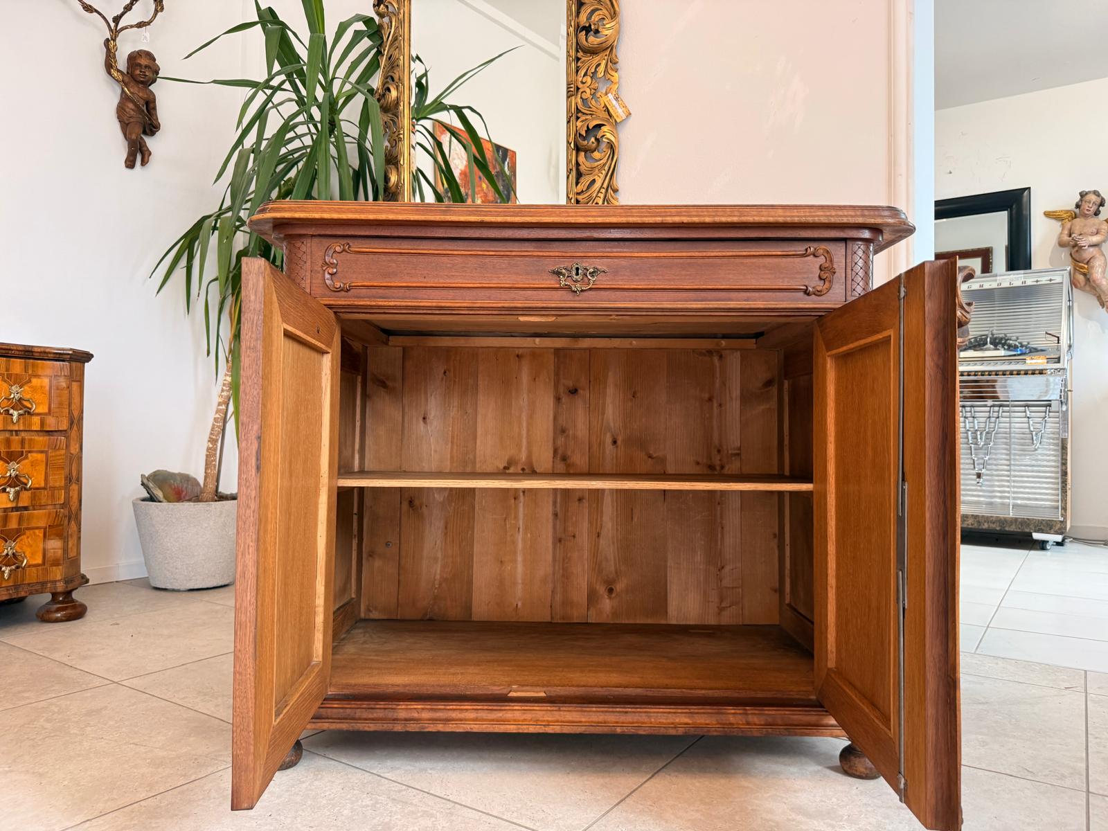 Pfeiferlbarock Anrichte Sideboard Eichenholz Granitplatte D2662