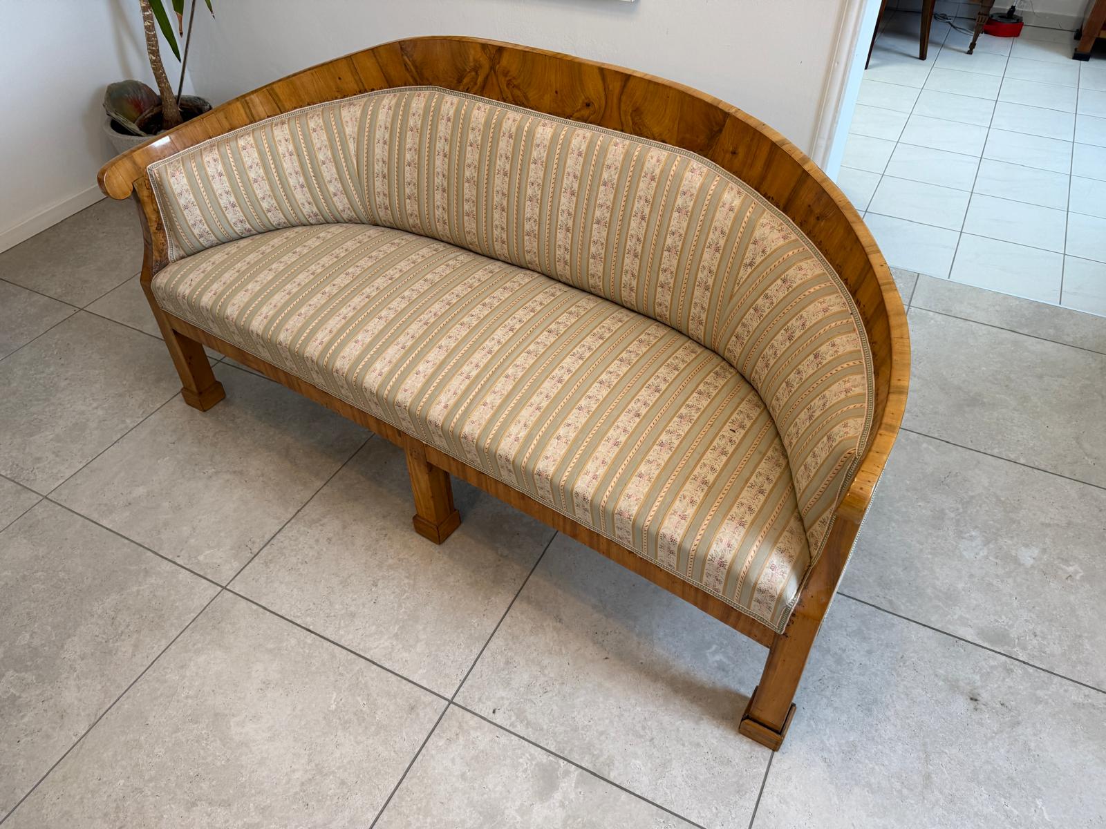 Originales Spätbiedermeier Sofa Diwan Couch D1003