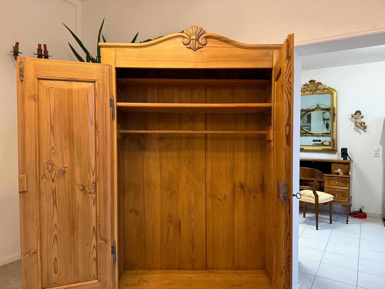 Originaler Restaurierter Bauernschrank Biedermeierschrank Hallenschrank G2257-1