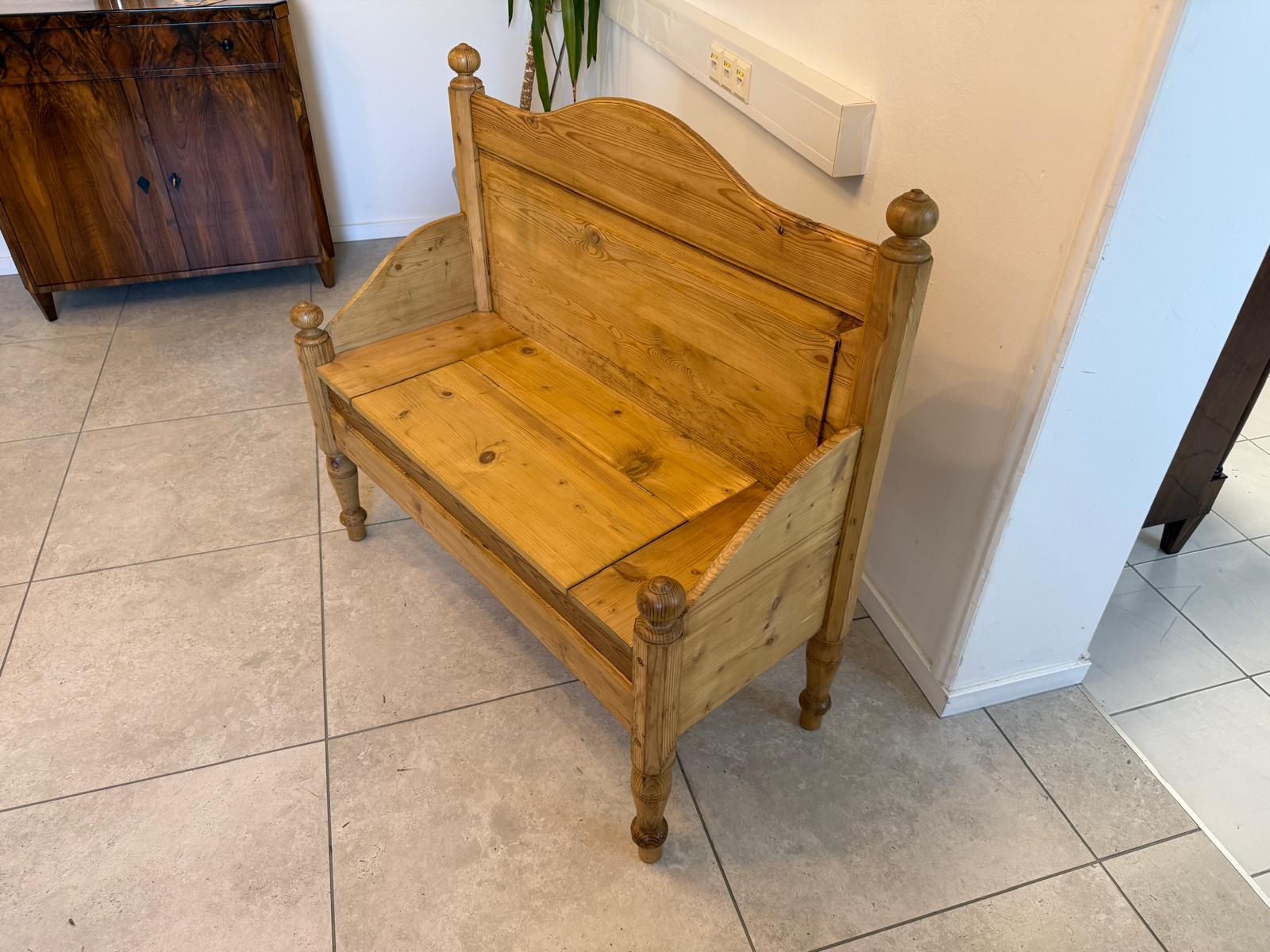 Provinzielle Bäuerliche  Truhenbank Landhausbank Bankerl G2004