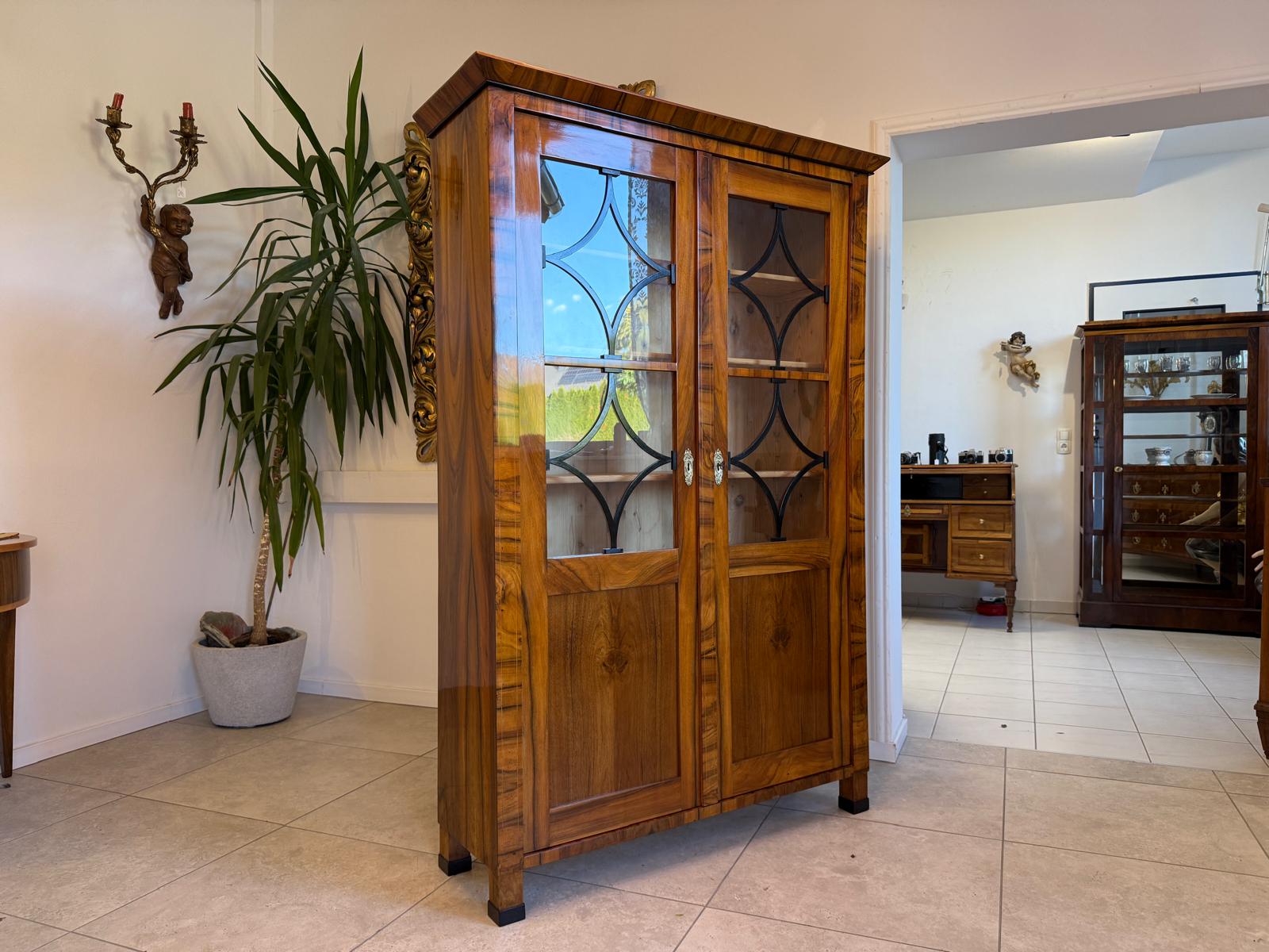 Restaurierte Biedermeier Vitrine Bücherschrank Glasschrank Antiquität G2160