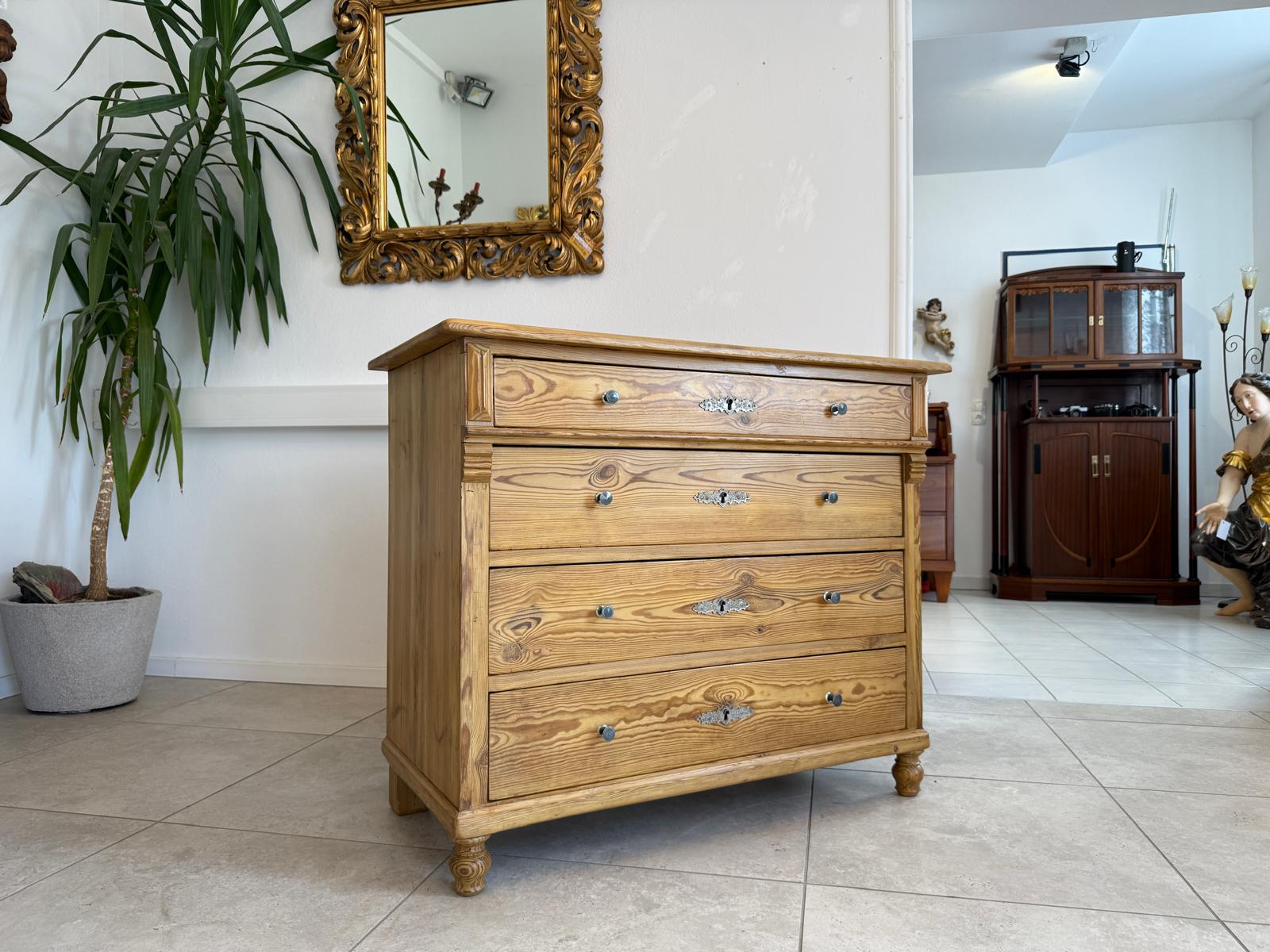 Restaurierte Gründerzeit Kommode 4 Laden Naturholz Weichholz  Bauernmöbel G1844