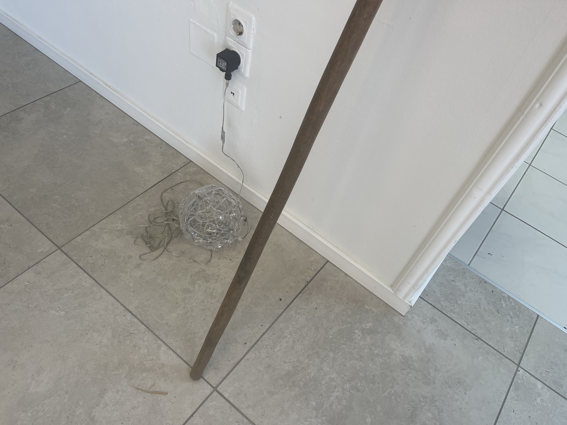 bauernschrank-Kredenz_35 Alte Heugabel aus Holz für Dekoration oder Heuarbeiten - Rustikal - B1789