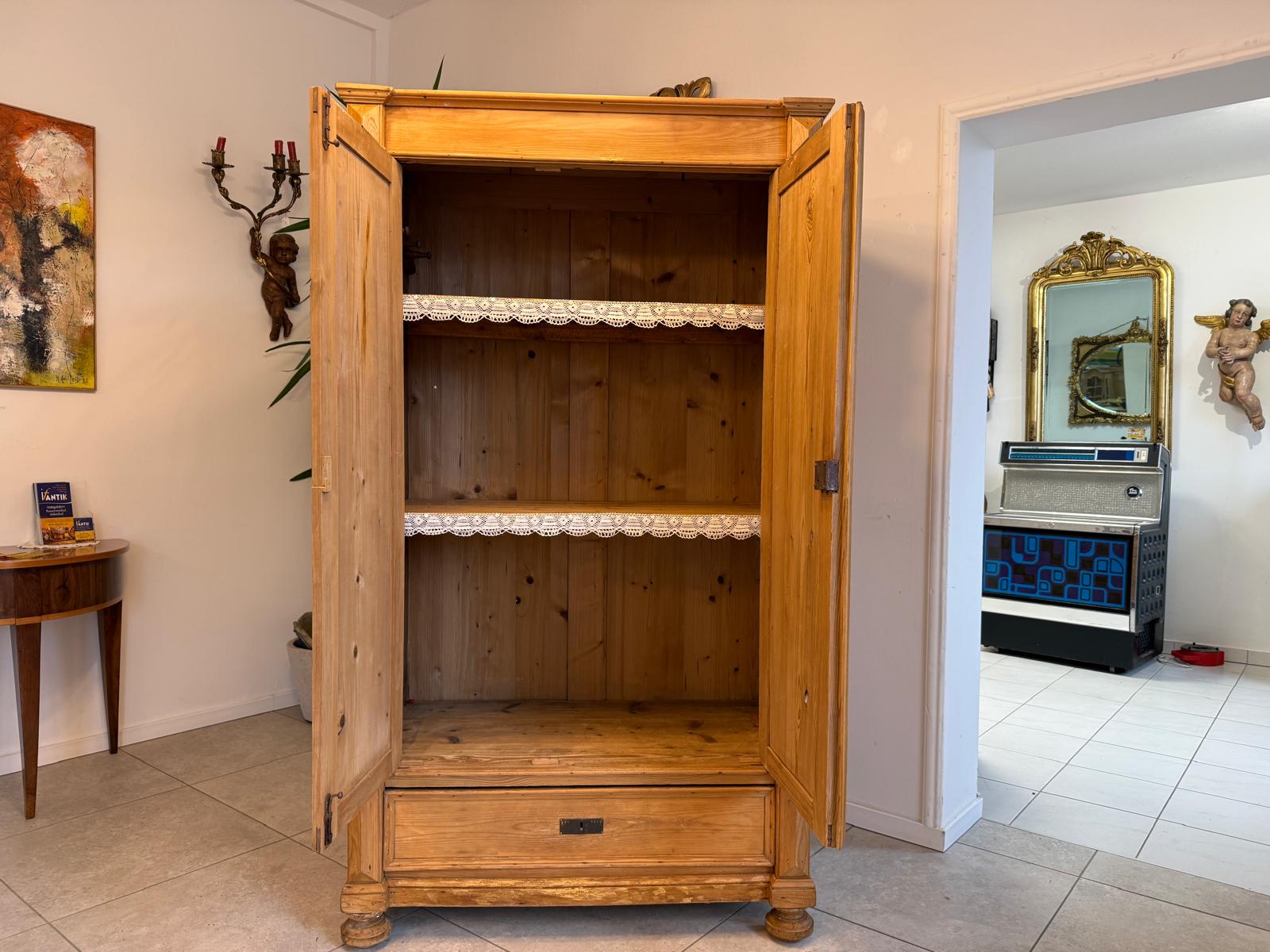 Biedermeier Bauernschrank Naturholzschrank Weichholz D1036