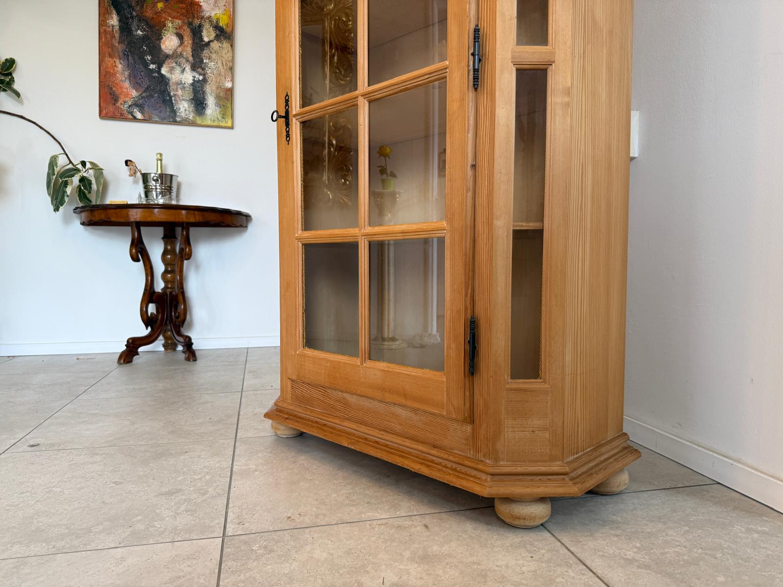 Bäuerlicher Vitrinenschrank Glasschrank Bauernschrank Vitrine - G1719