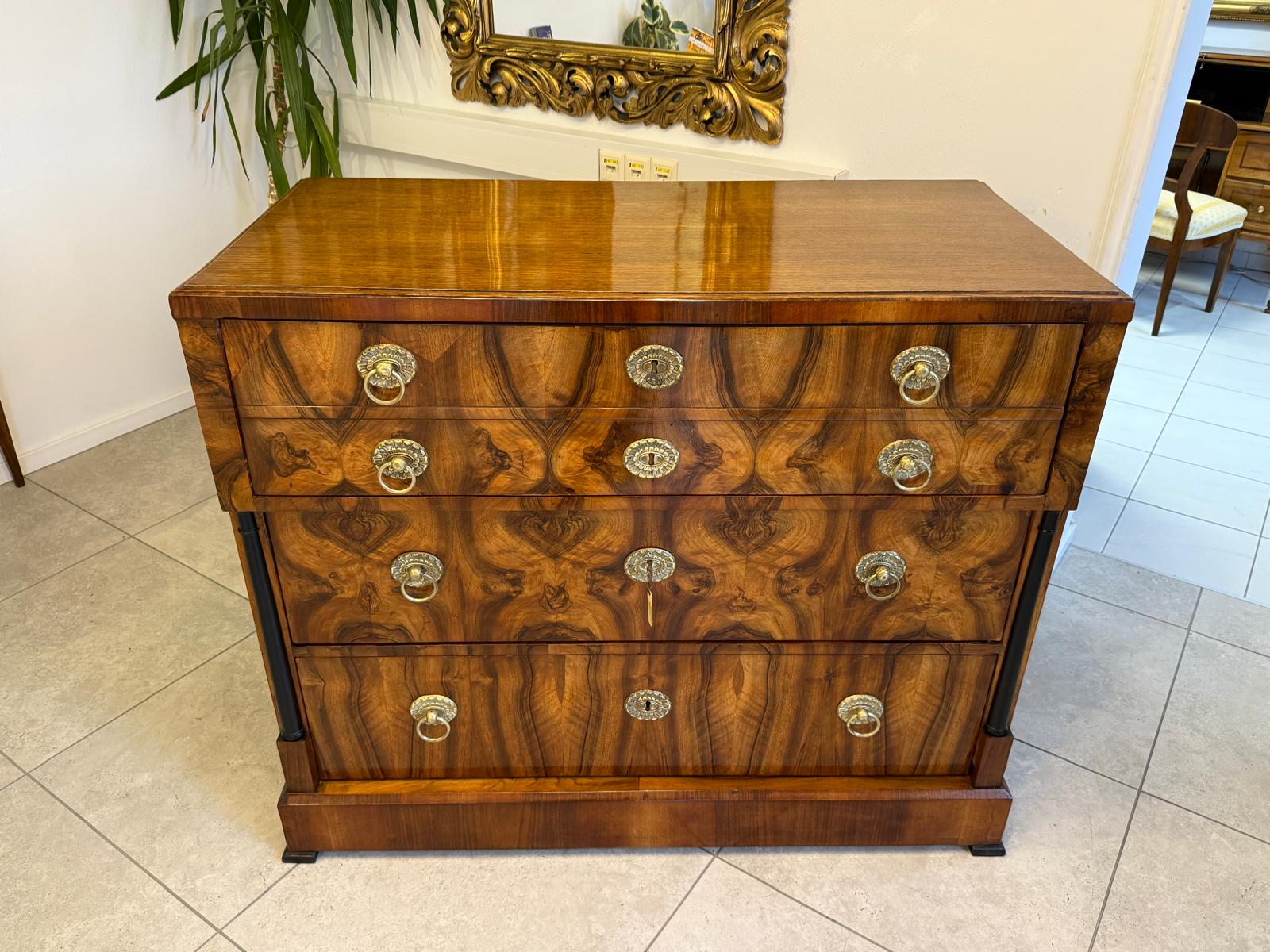 Restaurierte Biedermeier Schreibkommode Nussholz Antiquität G2254