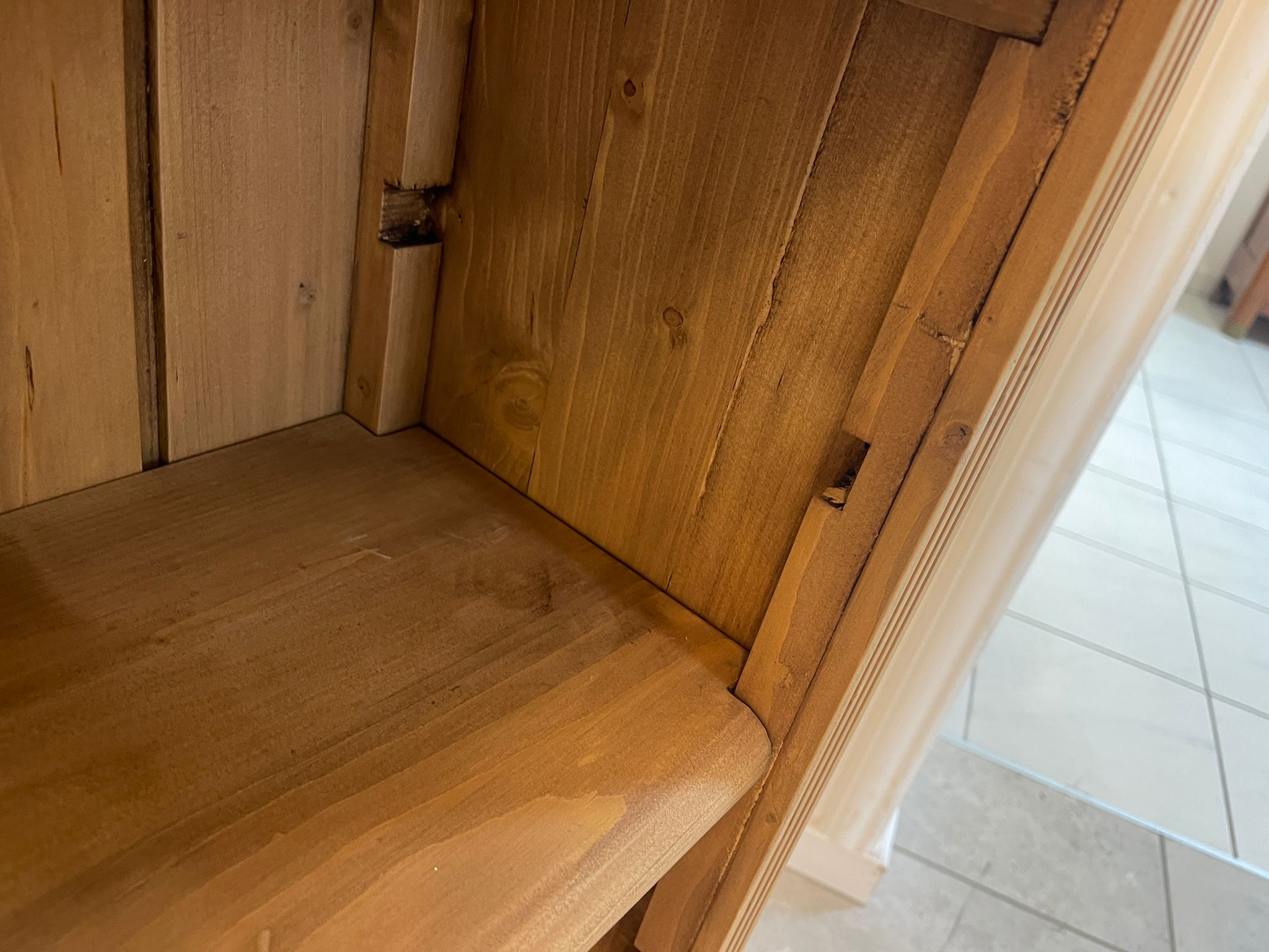 39ec8cc1-7f6b-4a47-b0bc-ade0a7fb009f Bäuerliches Regal Kommode Kasterl mit verstellbaren Tablaren A5059