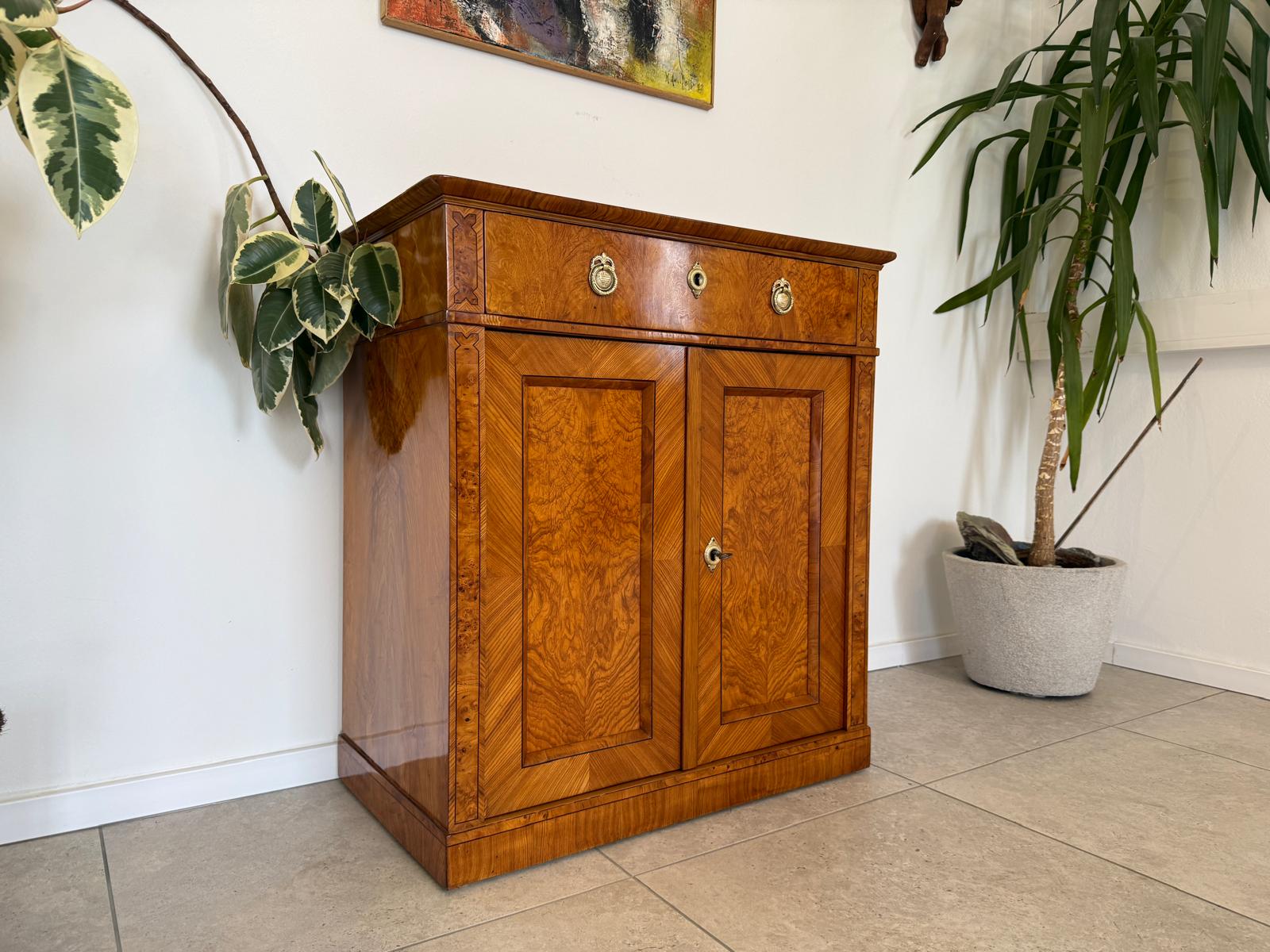 Restauriertes Biedermeier Trumeau Anrichte Antiquität D1193