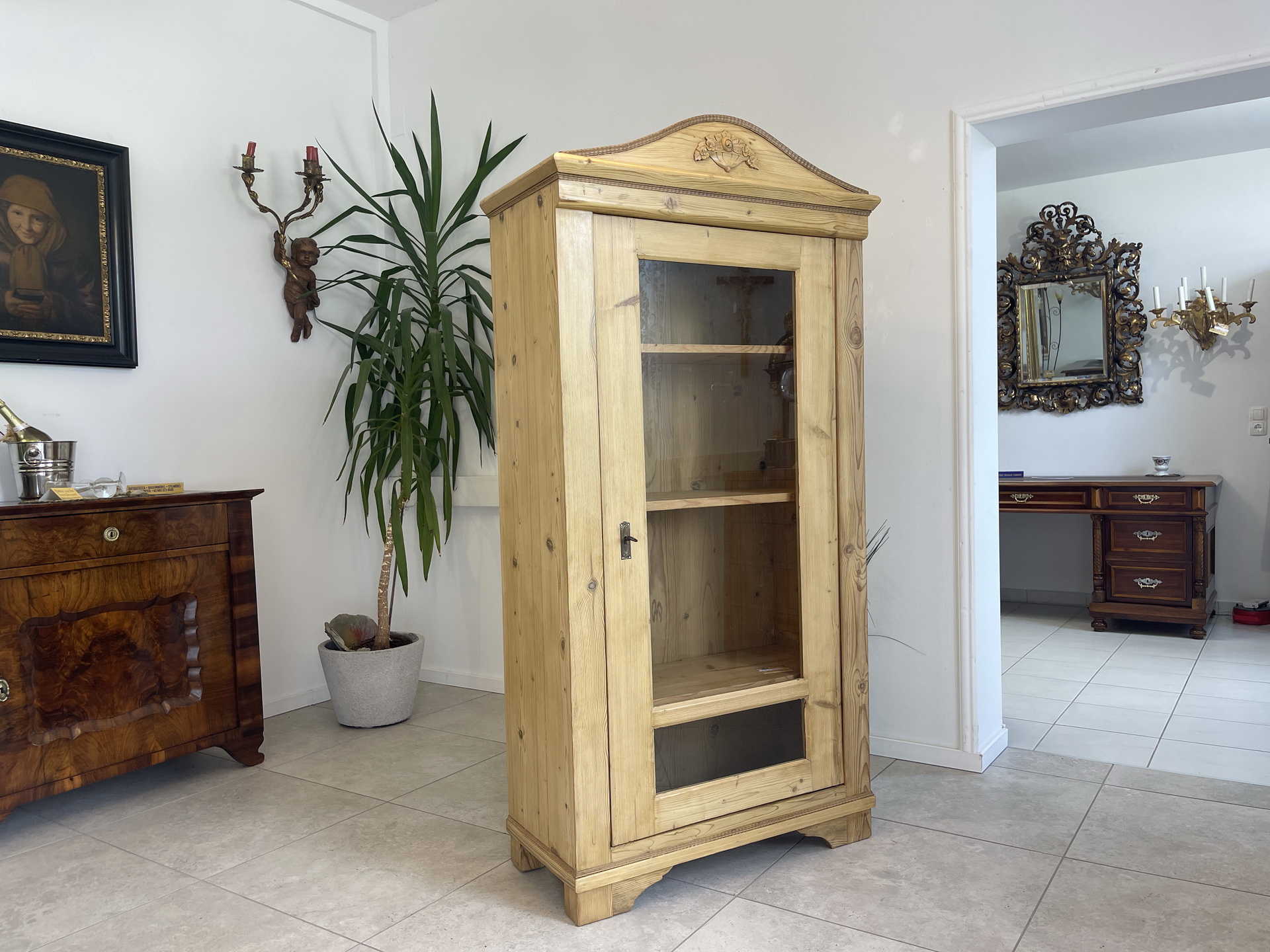 IMG_8422 Biedermeier Vitrine Naturholz Bücherschrank Bauernschrank  A4403