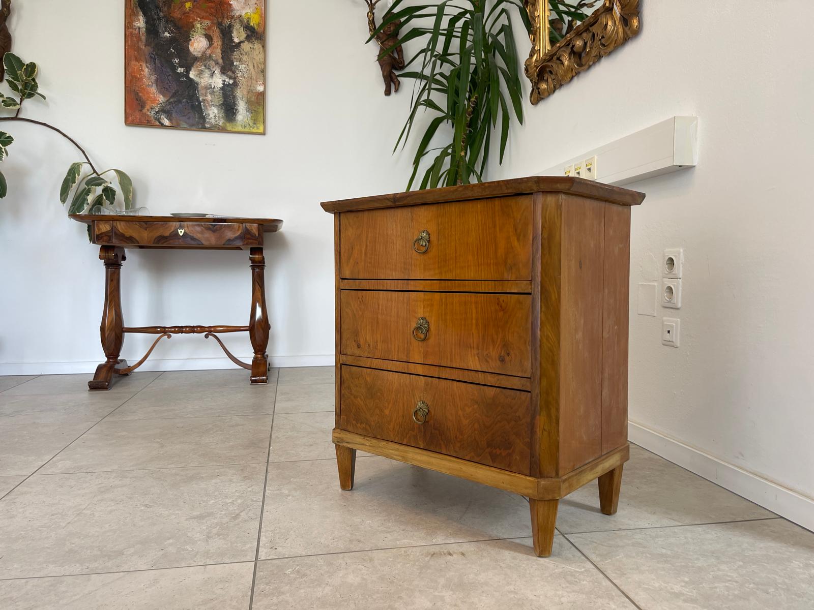 Kommode Biedermeier Stil 3 Laden Stilmöbel Nussholz G1665