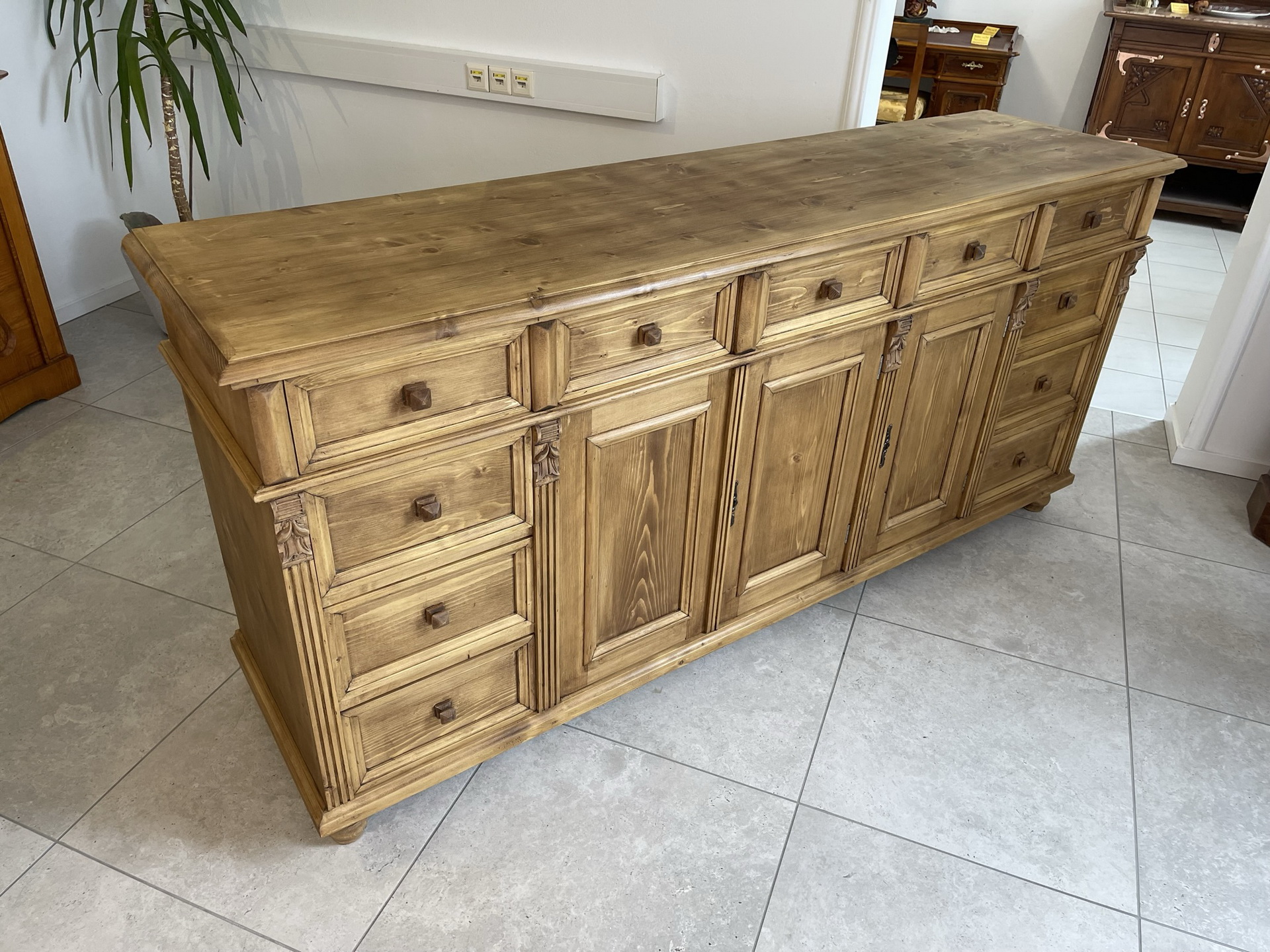 Chesterfield-Bauernschrank_10 urige 11 Ladenkommode Ladenschrank Apothekerschrank B1967