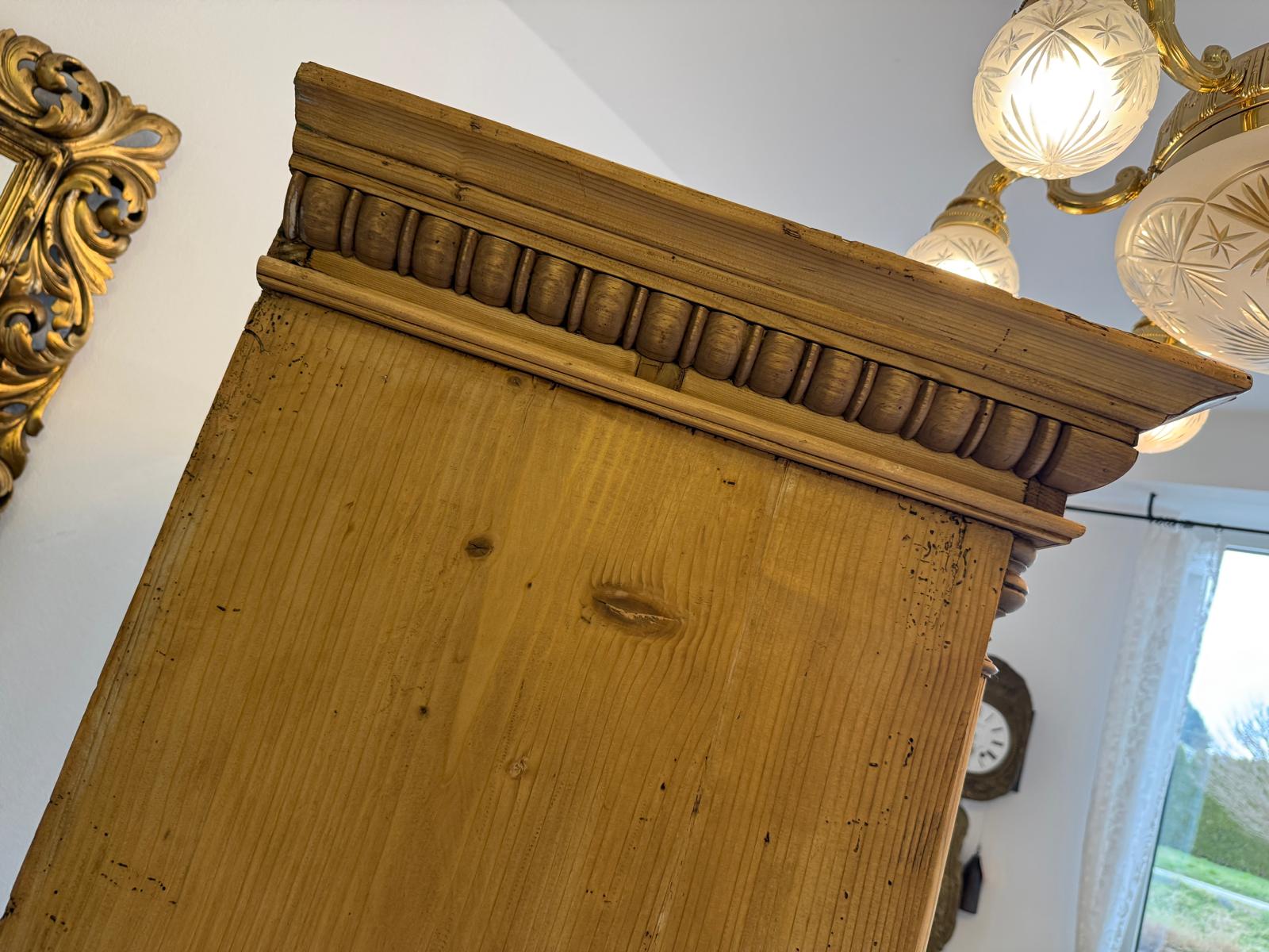 Vitrinenschrank aus der Epoche der Gründerzeit Bücherschrank D2287