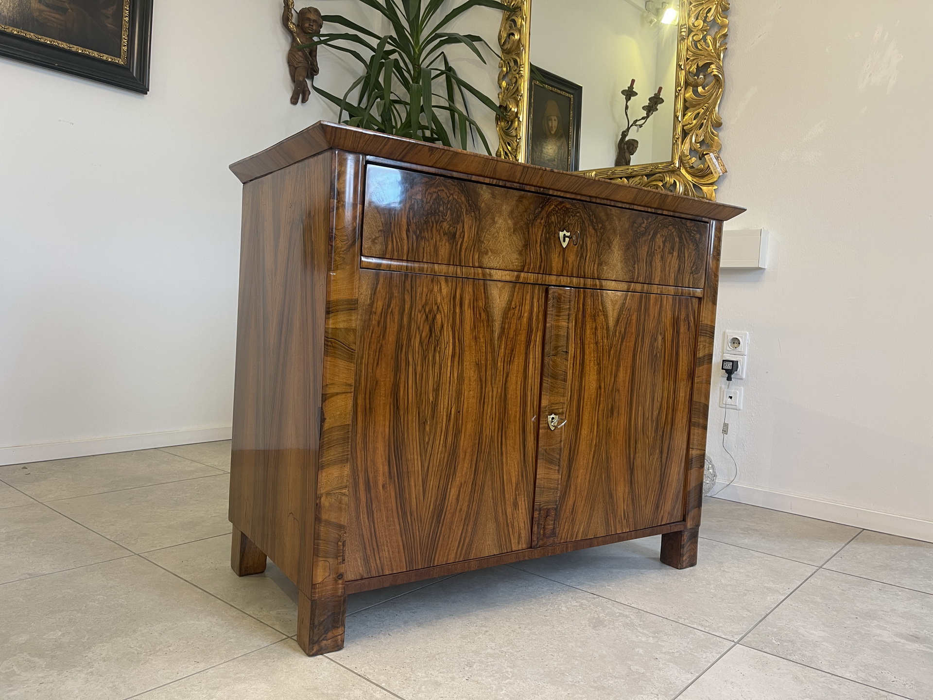 Biedermeier-Barock-26Zo1DqyGjTrTSz Sale Restaurierte Biedermeier Anrichte Trumeau Nussholz A4019