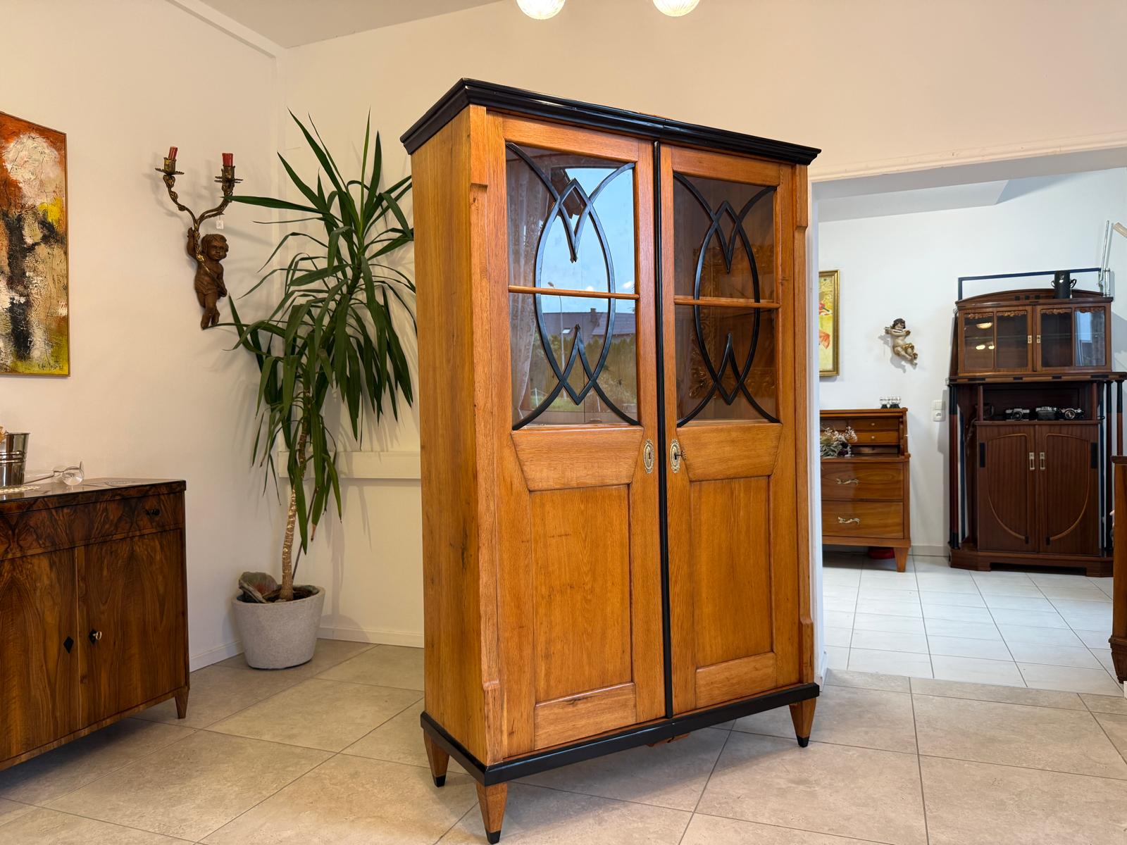 Sale Restaurierte Biedermeier Vitrine Bücherschrank Glasschrank Eichenholz G2047