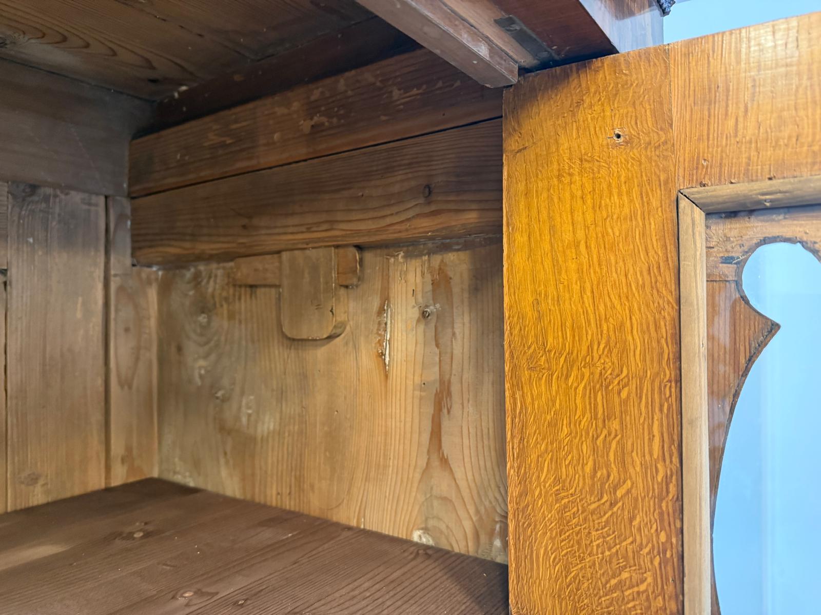 Biedermeier Vitrinenschrank Glasschrank Nussholz Kleiderschrank G2365