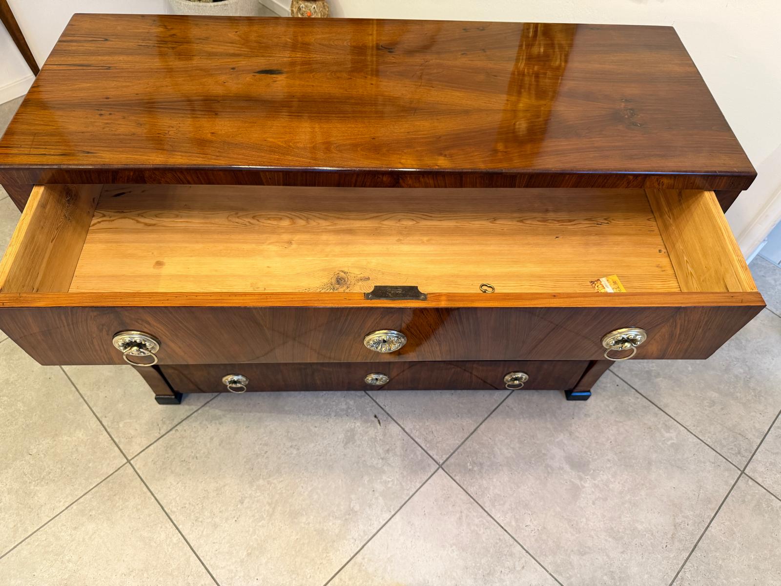 Restaurierte Biedermeier Kommode 4 Ladenkommode Nussholz G2391