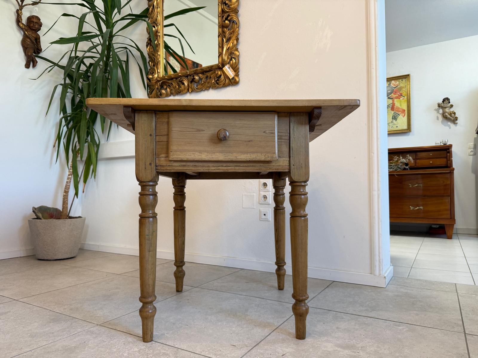 Bäuerliches Gründerzeit Tischerl Beistelltisch Bauerntisch G2003