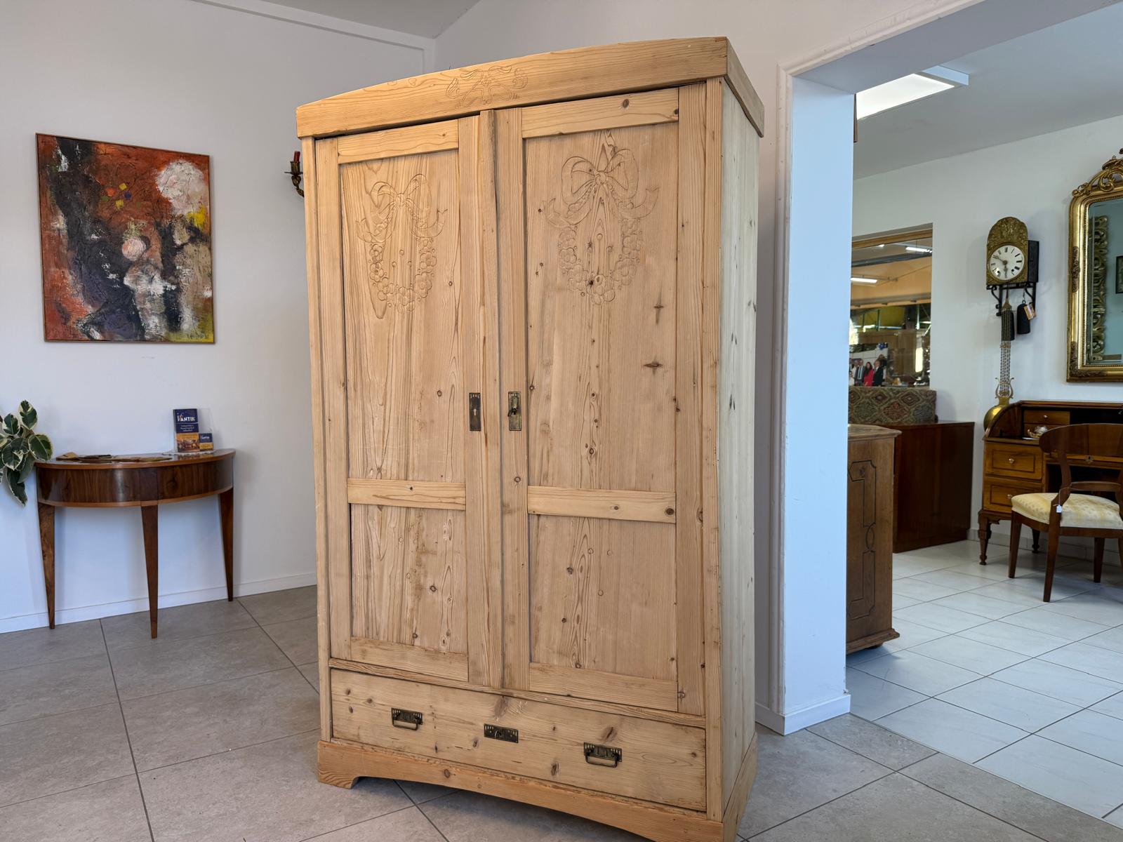Jugendstil Bauernschrank Naturholzschrank Garderobenschrank D1012