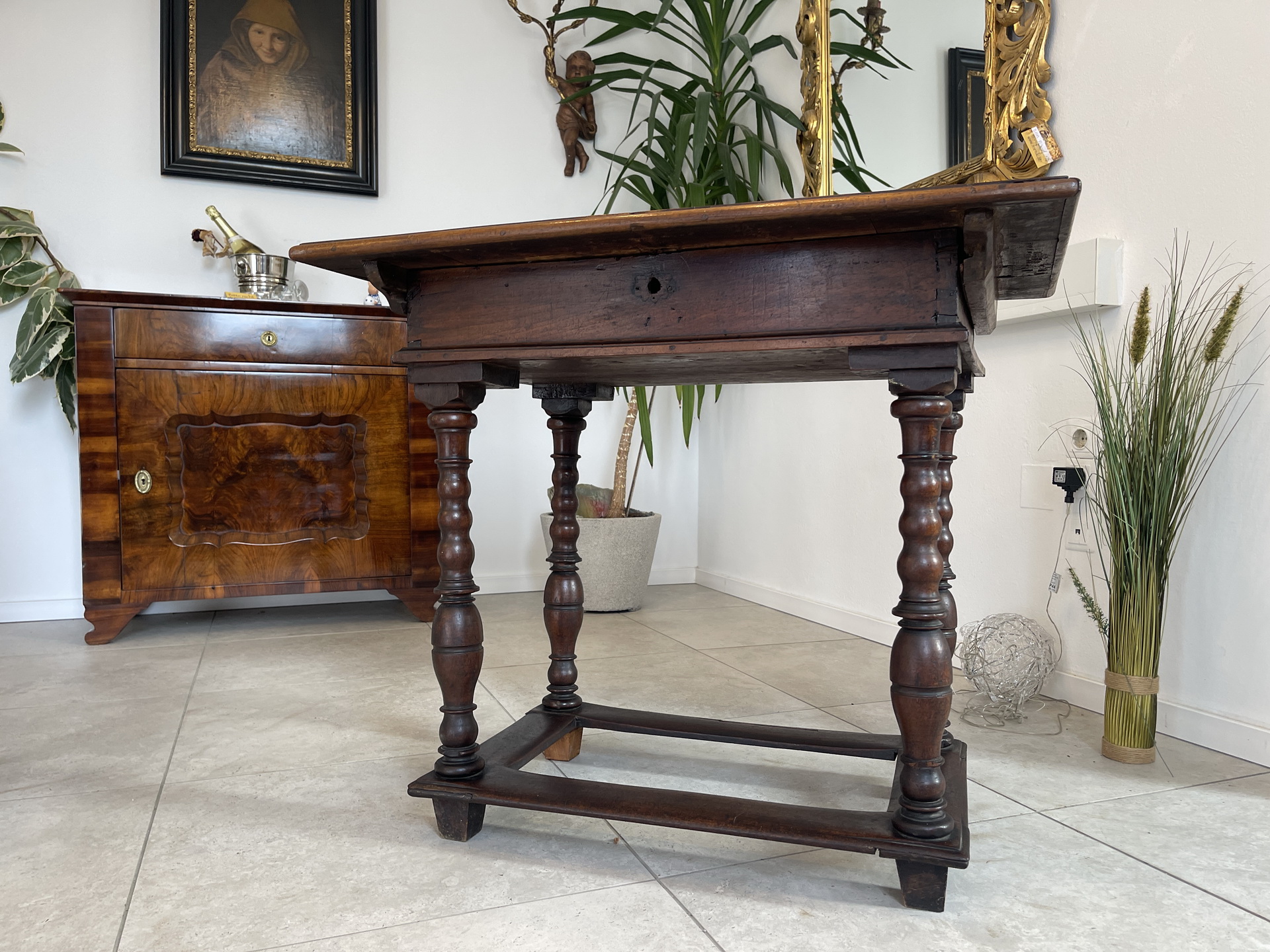 Barock-Biedermeier-182 Originaler Barock Beistelltisch Antik Spieltisch aus Nussholz A4195