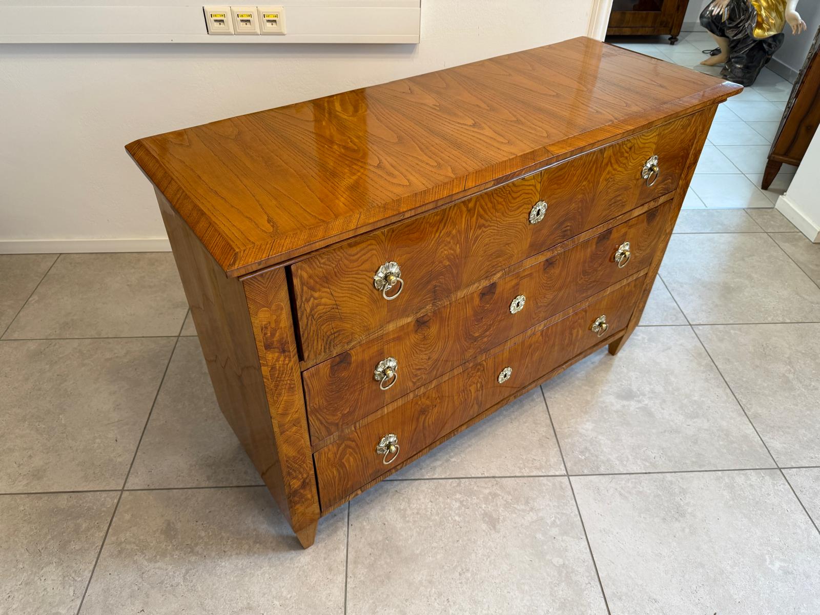 Restaurierte Biedermeier Kommode Ladenkommode Nussholz Antiquität G2242