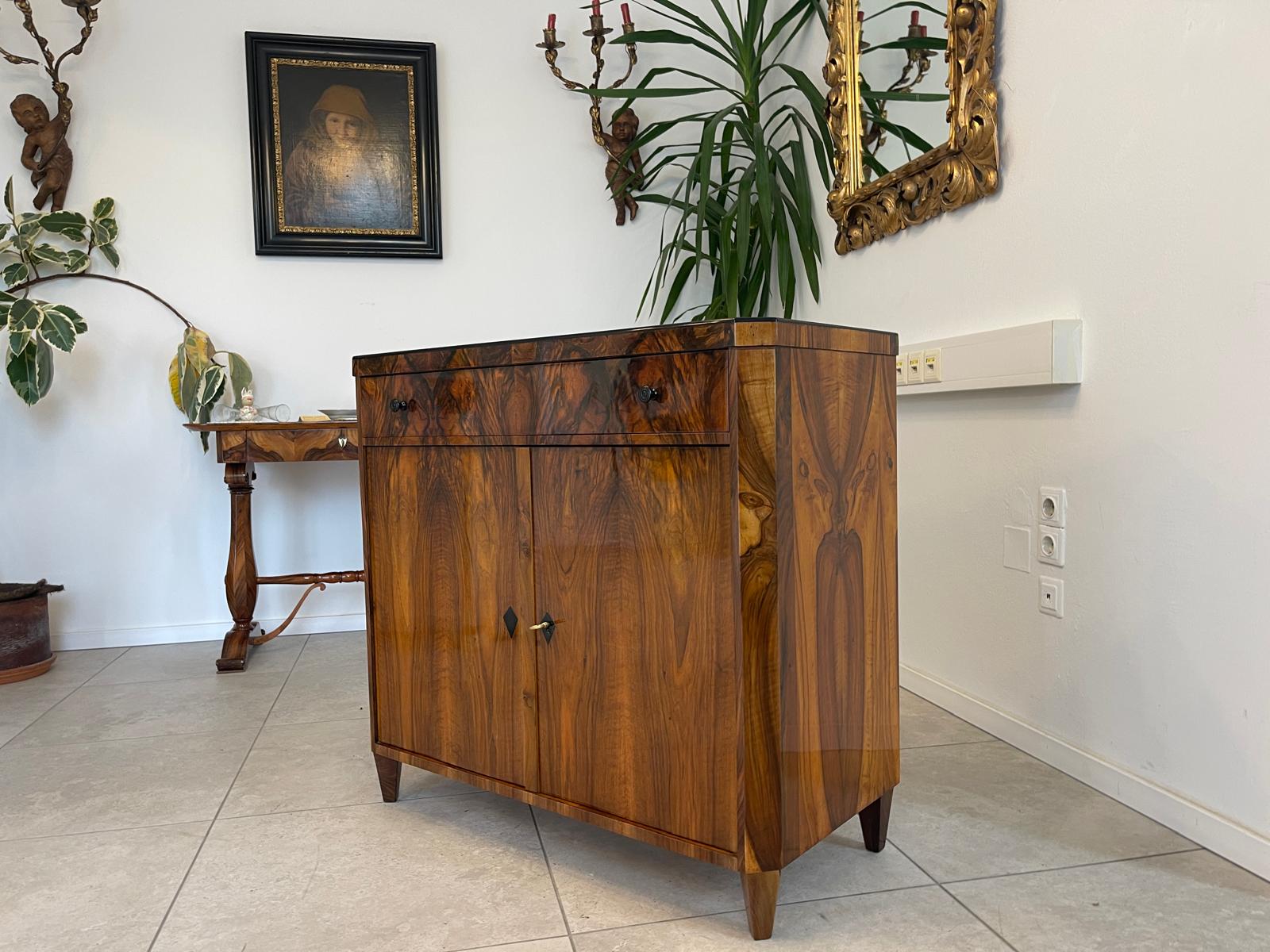 Sale Restaurierte Biedermeier Anrichte Trumeau Nussholz Antiquität G1507