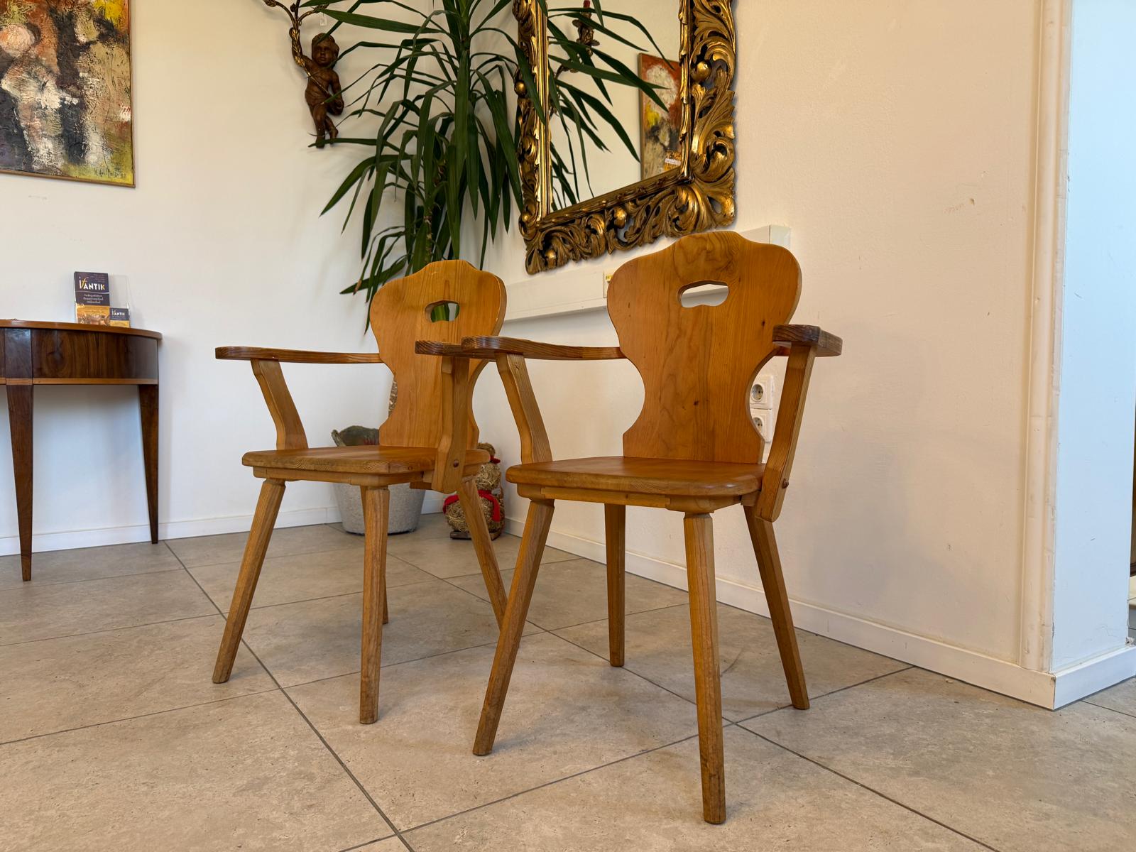 Bäuerlicher Bauernsessel Armlehnstuhl Stuhl Herzerlsessel 1 Stück G2404