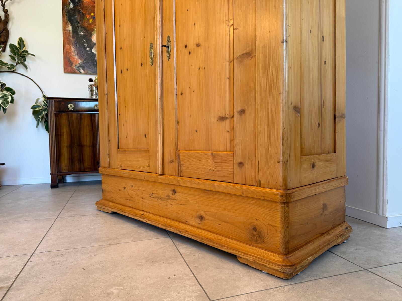 Originaler Bauernschrank Biedermeierschrank Hallenschrank Bauernkasten G2092