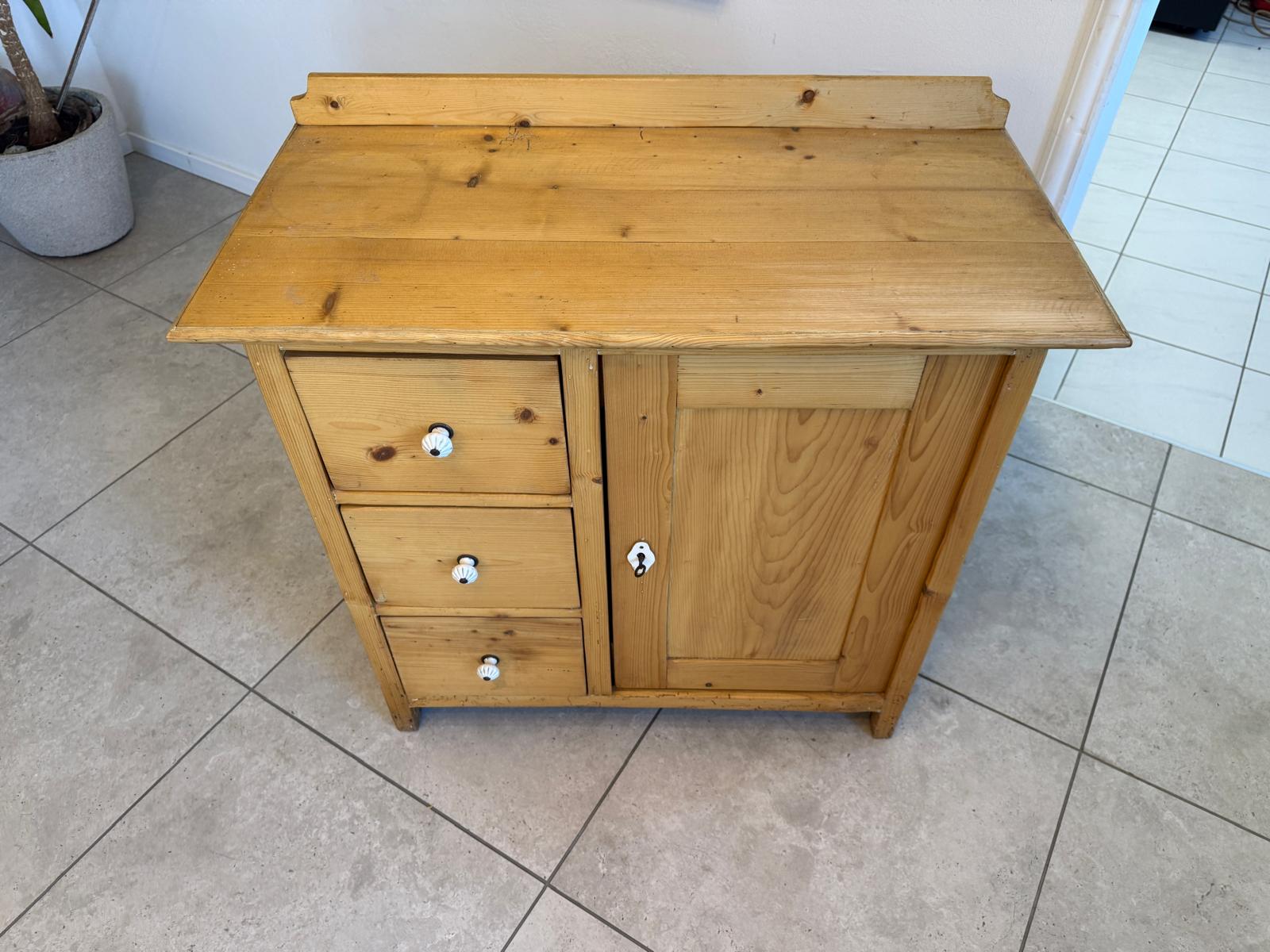 Alter Brotschrank Biedermeier Almerschrank Vorratsschrank Bauernkasten D2421