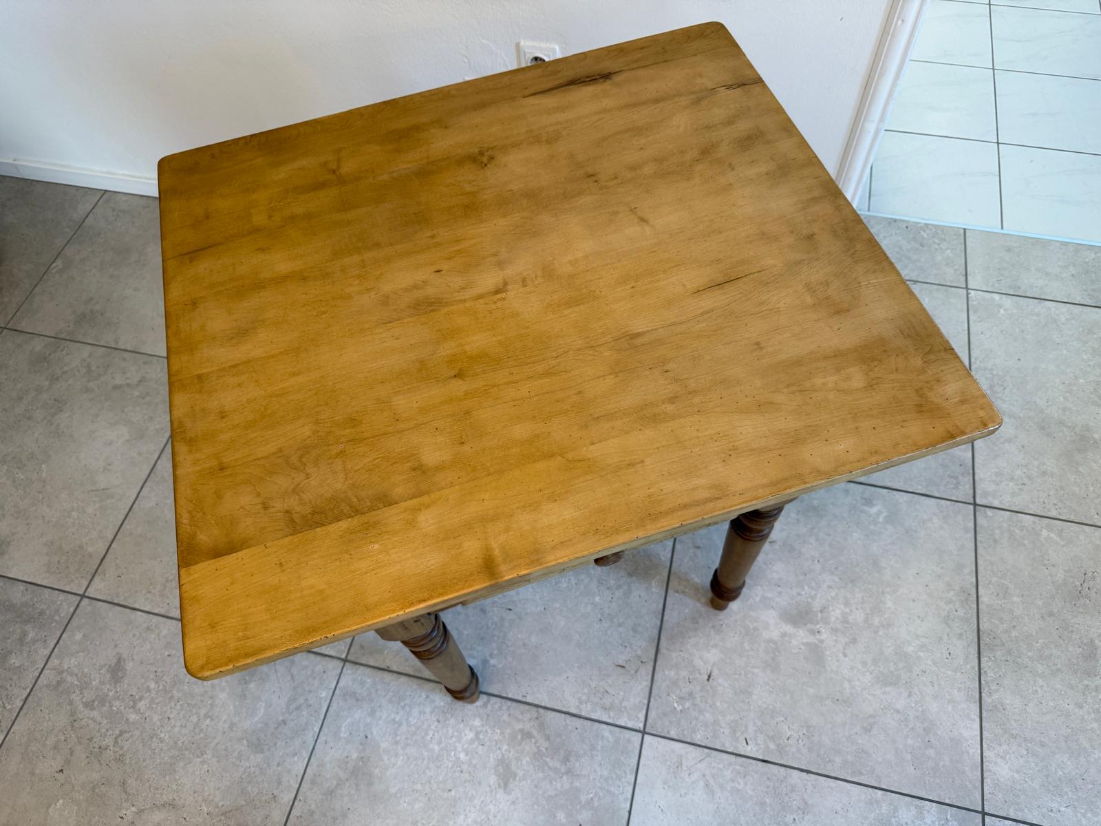 Bäuerliches Gründerzeit Tischerl Beistelltisch Bauerntisch G2003