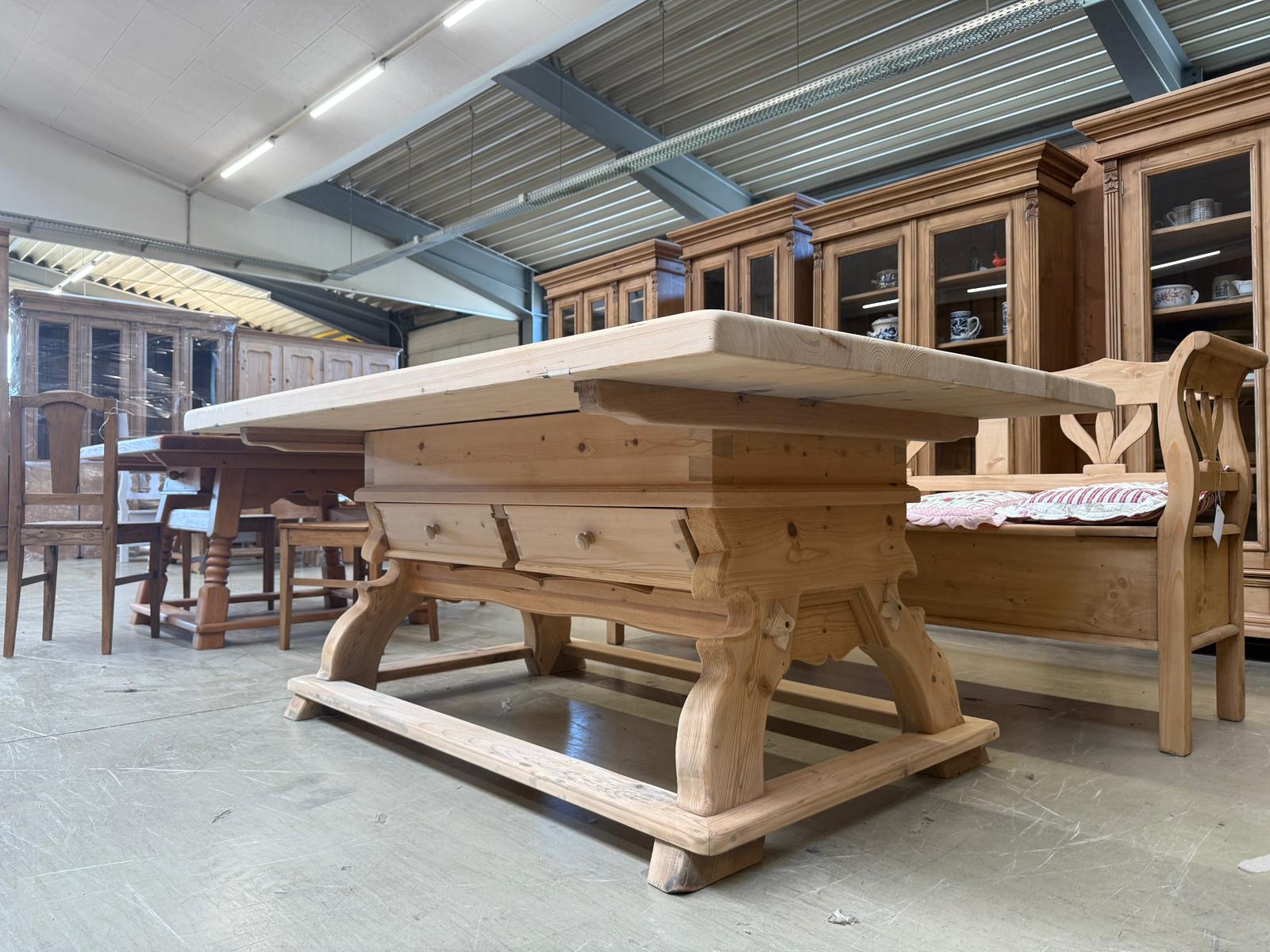 Uriger Jogltisch Bauerntisch Naturholz Fichte Hüttentisch G2278