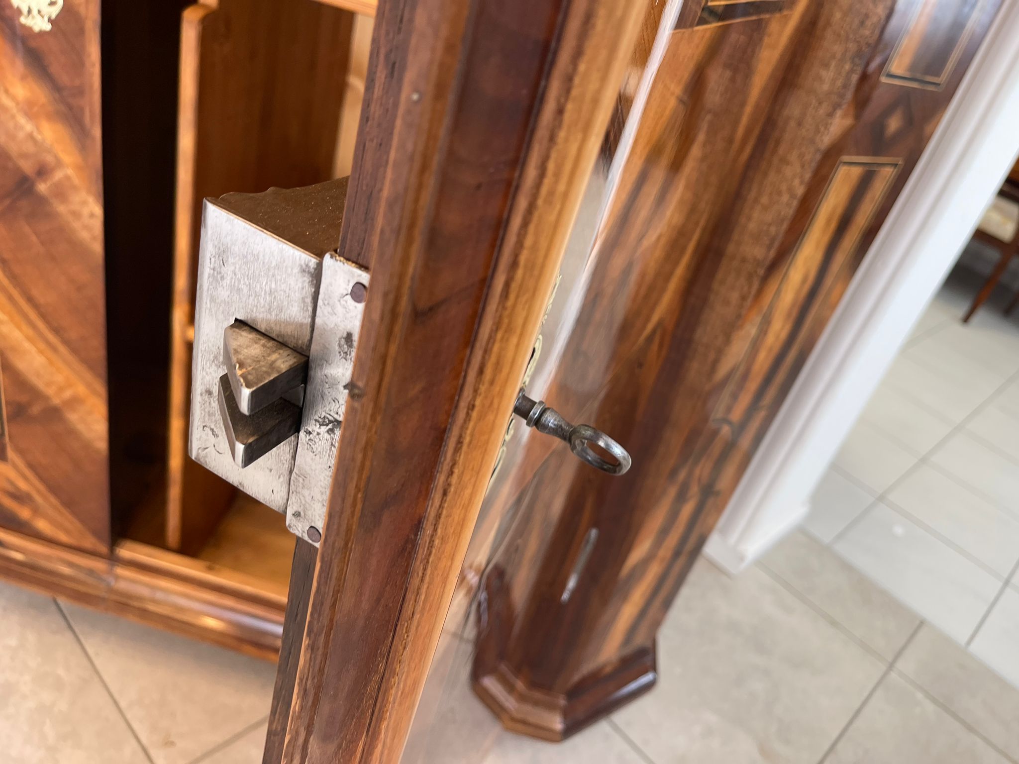 SALE Restauriert Barocker Hallenschrank Barockschrank Museumsexemplar Antiquität G1138