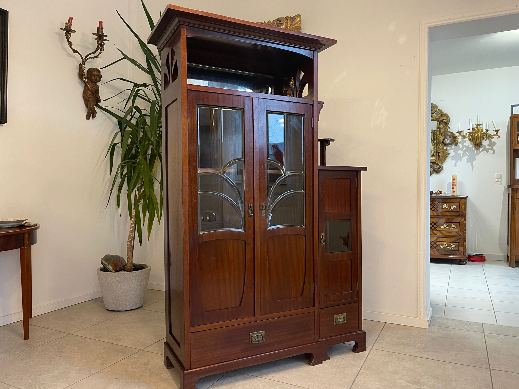 aa3d5567-397a-42fa-903f-e4a1f255f7e9-1 Traum Jugendstil Bücherschrank Vitrine A5124