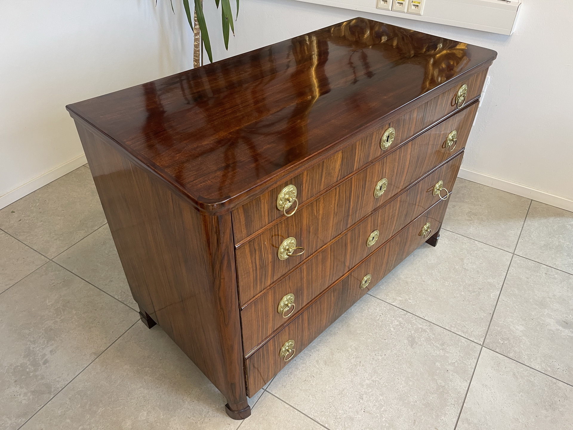 Biedermeier-Barock-64 Restaurierte Nussholzfurnierte Biedermeier Schreibkommode A4021