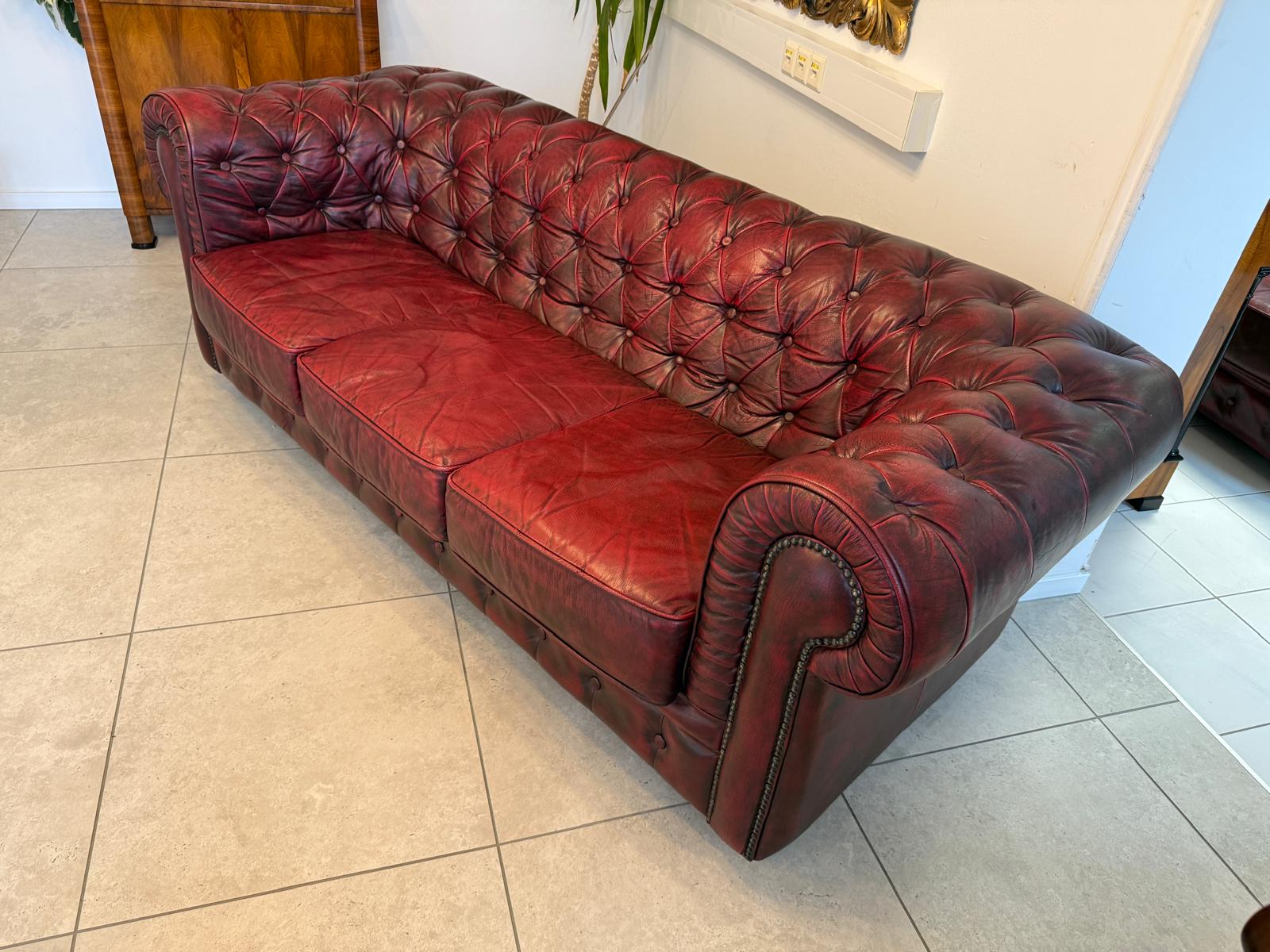 Chesterfield Ensemble 3 teilig Ledersofa Fauteuils Clubmöbel Cultmöbel D2302