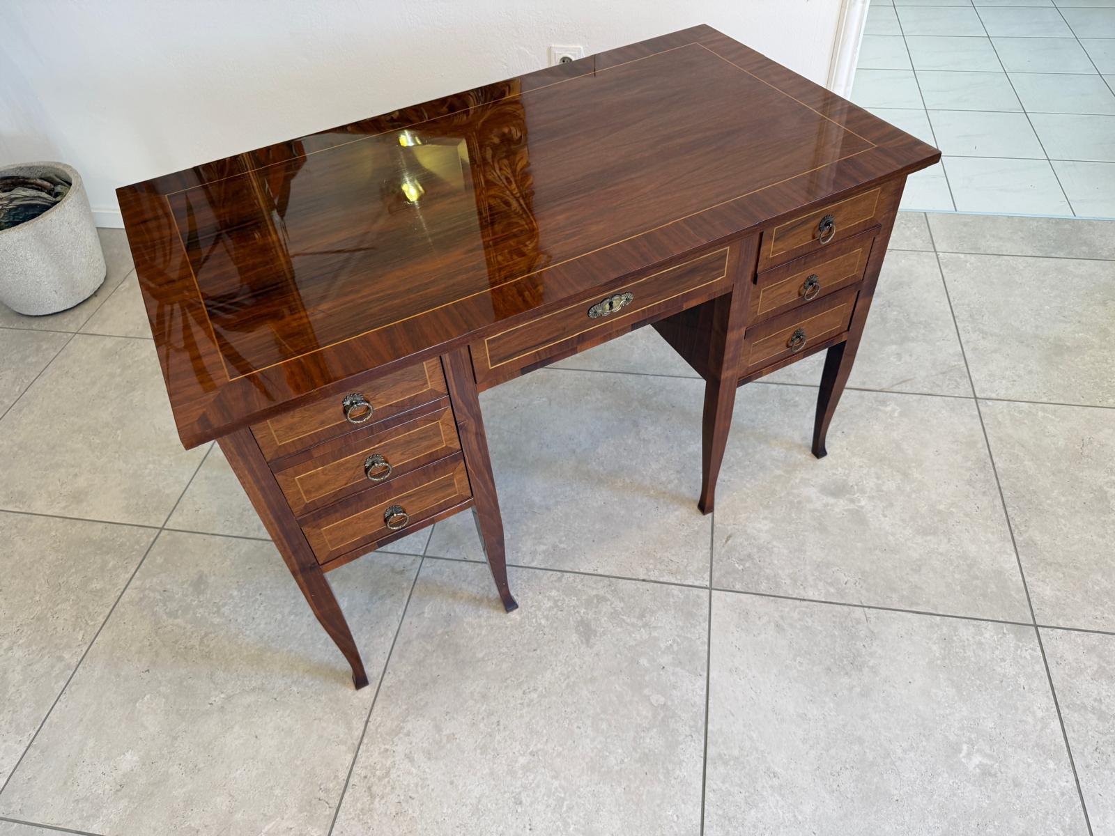 Schreibtisch Biedermeier Stil Sekretär aus Nussholz Furnier D2914