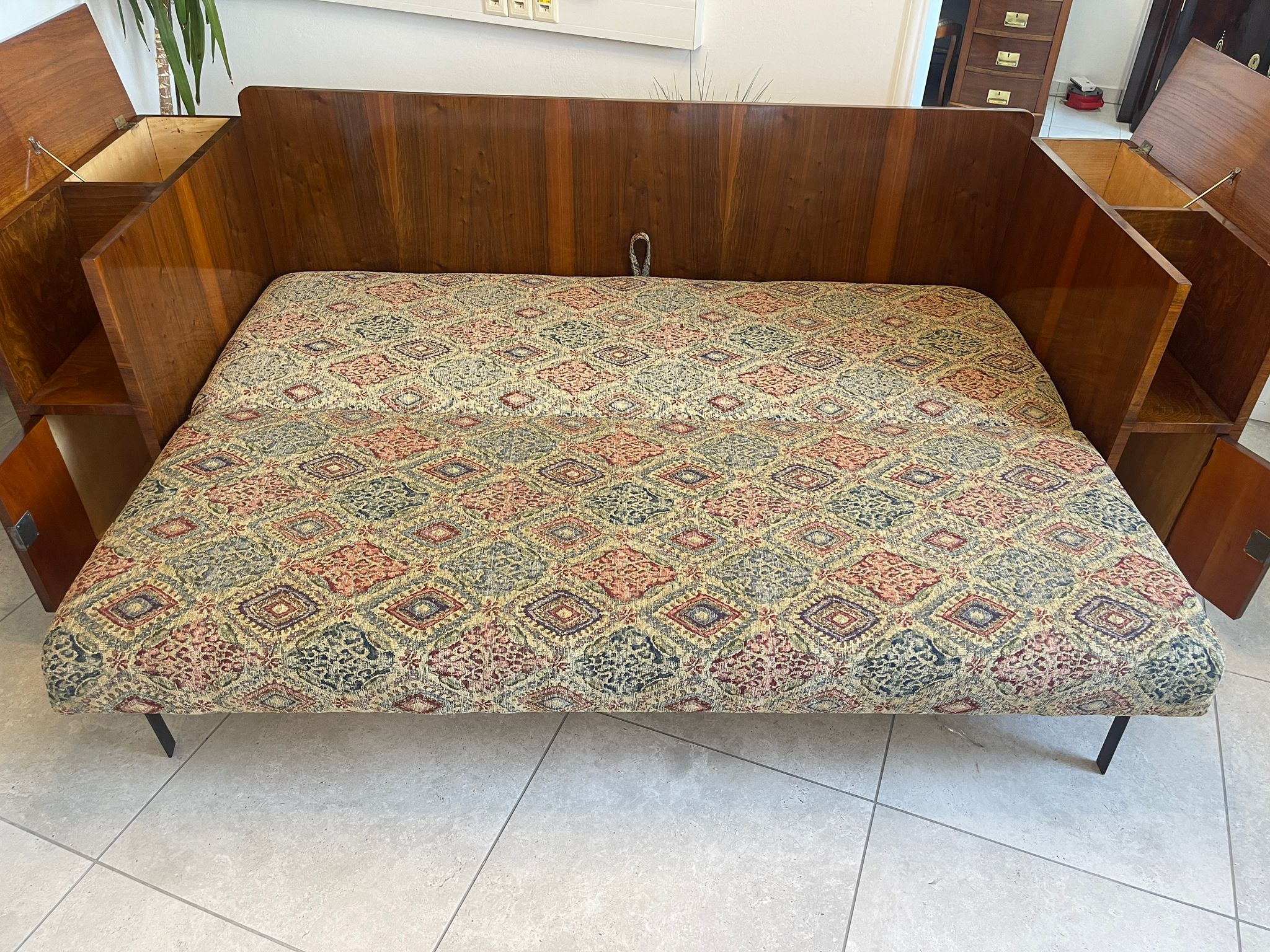 7a967642-7405-437b-8861-490c15525fb3 Biedermeier Sofa Couch Bettbank Antik Doppelbett mit Ablagen A4630
