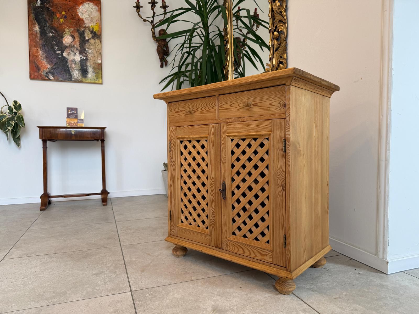 Antike Bäuerliche Anrichte Kommode Kasterl Bauernmöbel Antik D1222