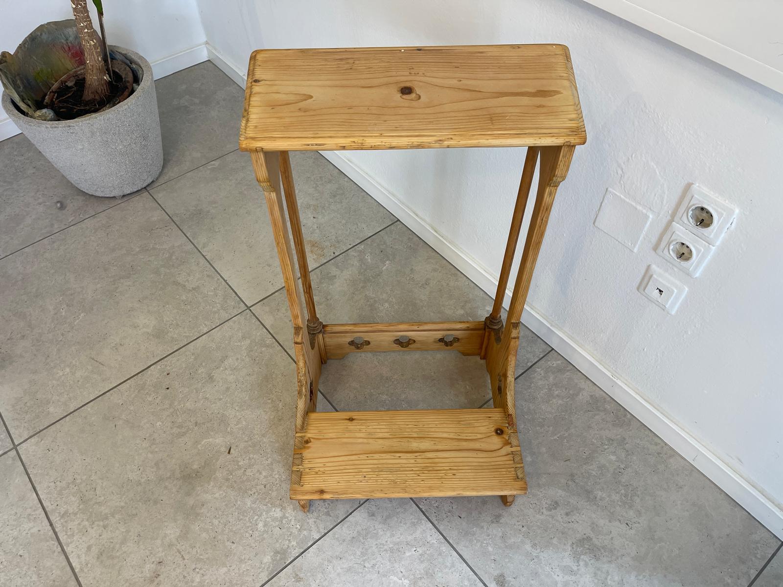 Restaurierter Nonnenschrein Betstuhl Fichtenholz G1289