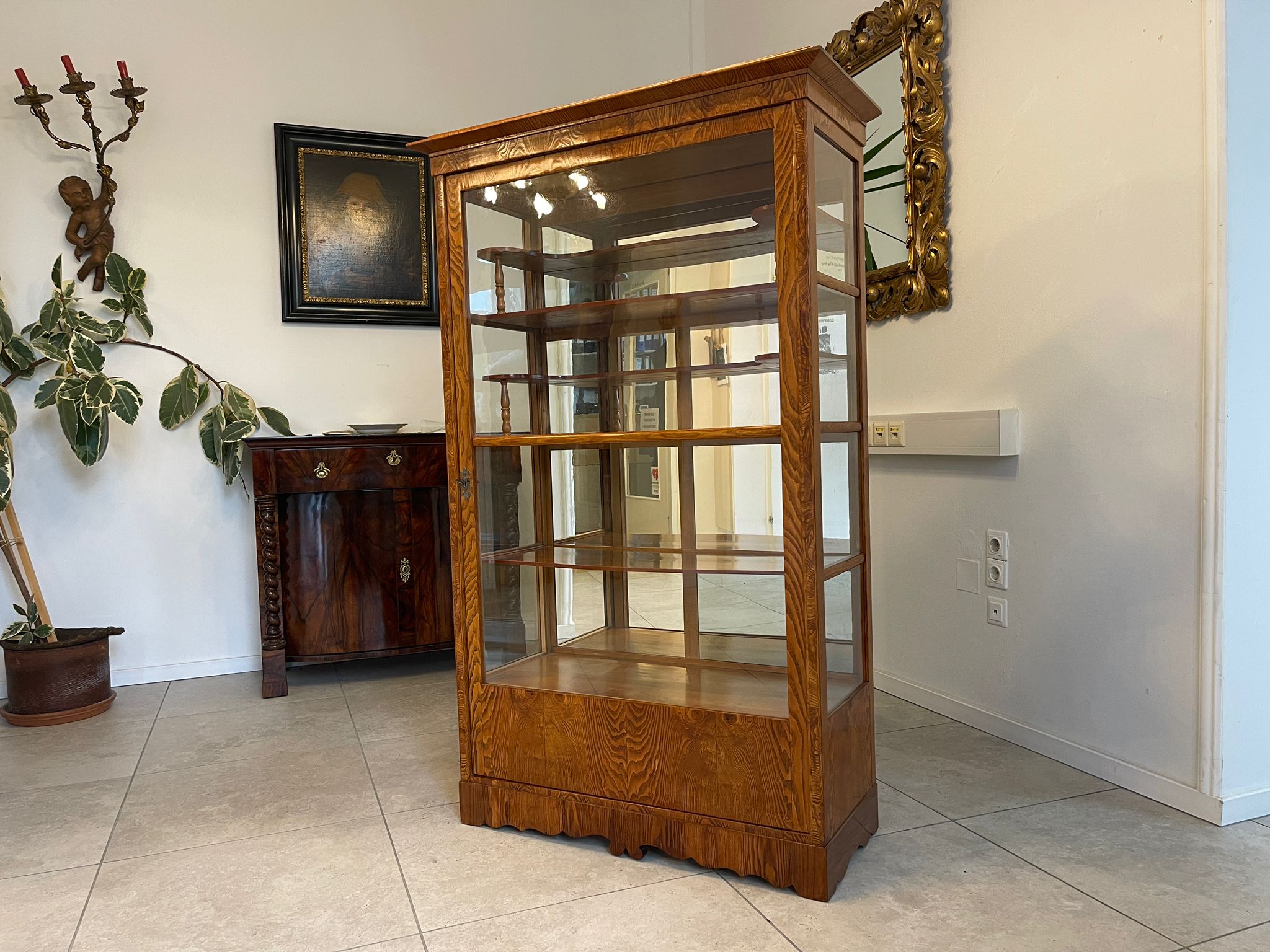 d5fce69e-c9c4-4dc8-a90c-08b7487c7db8 Biedermeier Vitrine Bücherschrank Eschenholz A4950