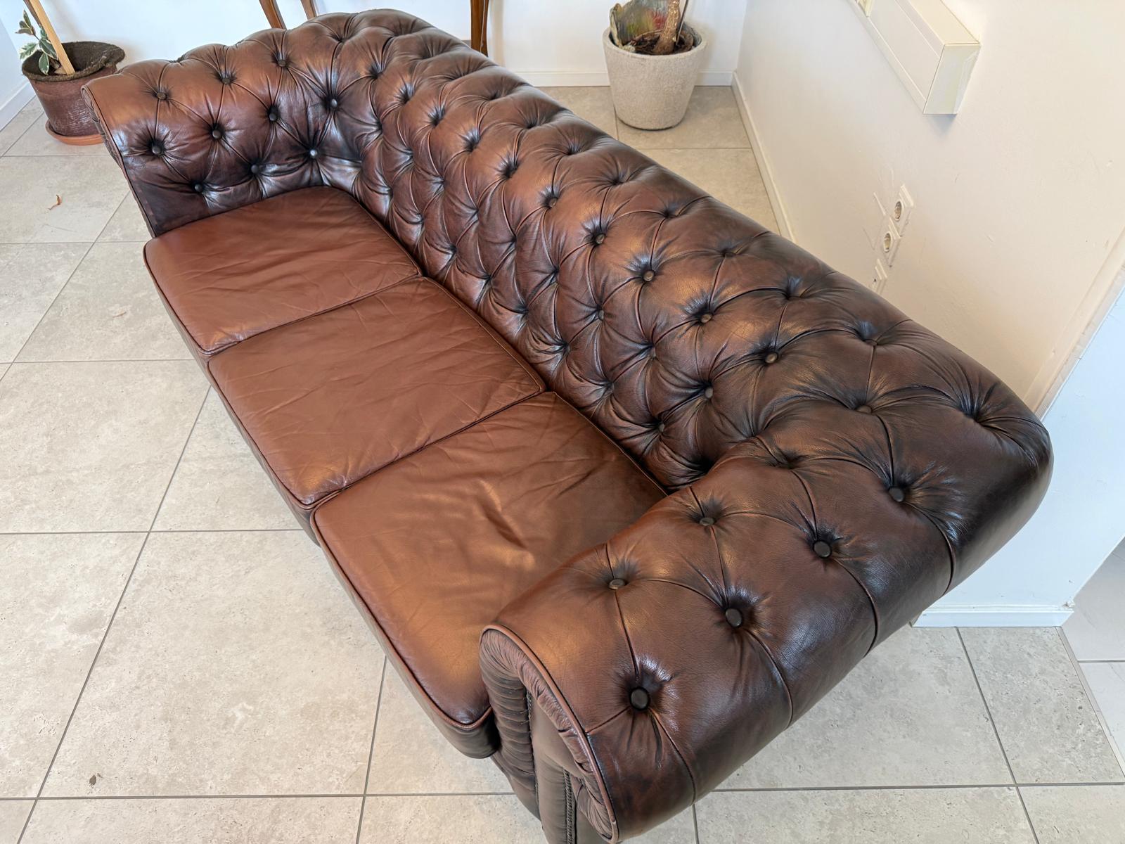 Chesterfield 3er Clubsofa Diwan Couch Antik Braun Kultstück G1832