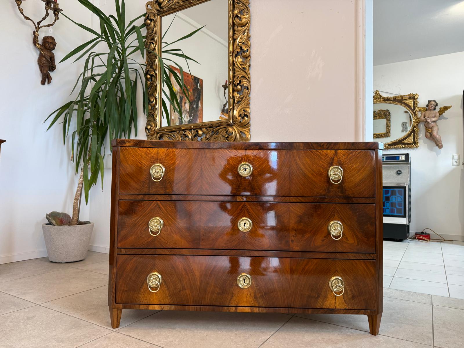 Biedermeier Kommode 3 Ladenkommode Nussholz Antiquität D2480