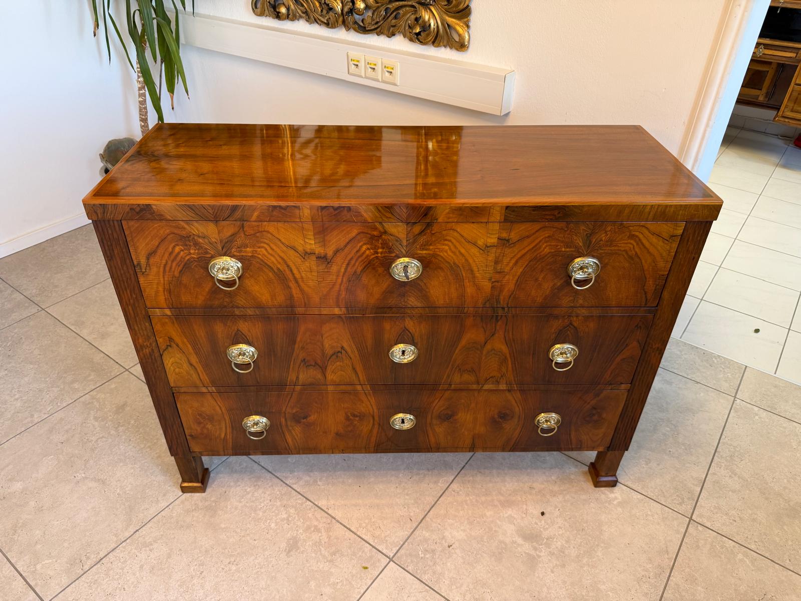 Sale Restaurierte Biedermeier Kommode Nussholz Antiquität 1840 G2161
