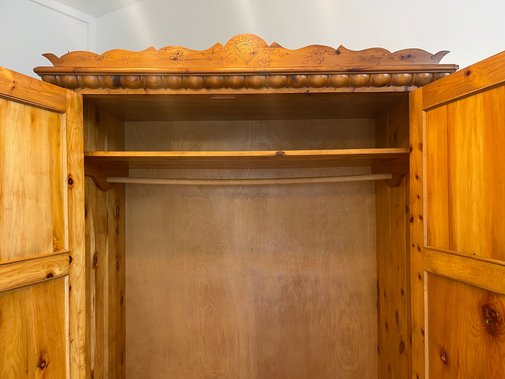 Zirbenholz Schrank Kasten Bauerschrank Kleiderkasten Bauernmöbel G1535
